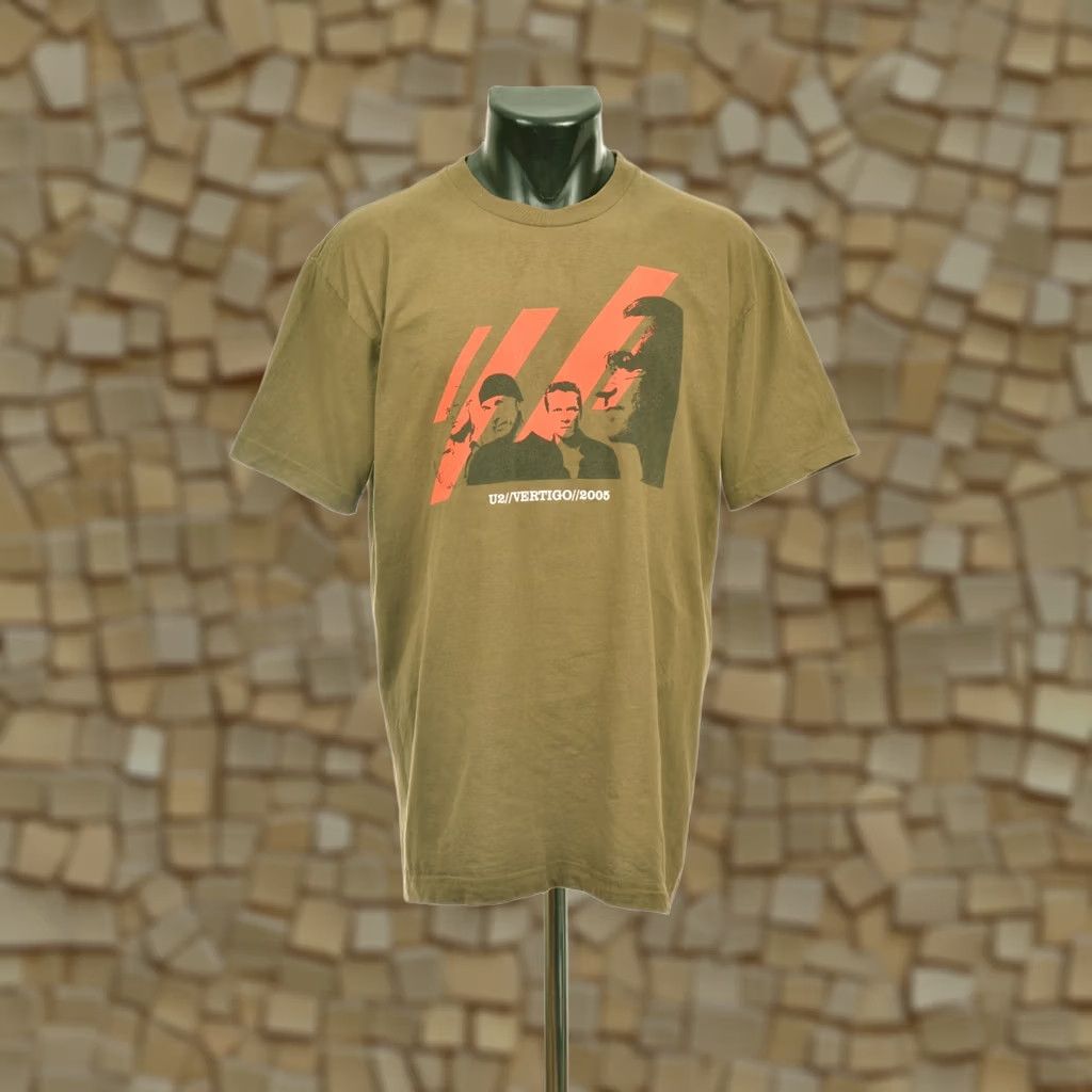 Vintage VINTAGE U2 Vertigo 2005 Tour T-Shirt Shirt L Green Mens Size US L / EU 52-54 / 3 - 1 Thumbnail