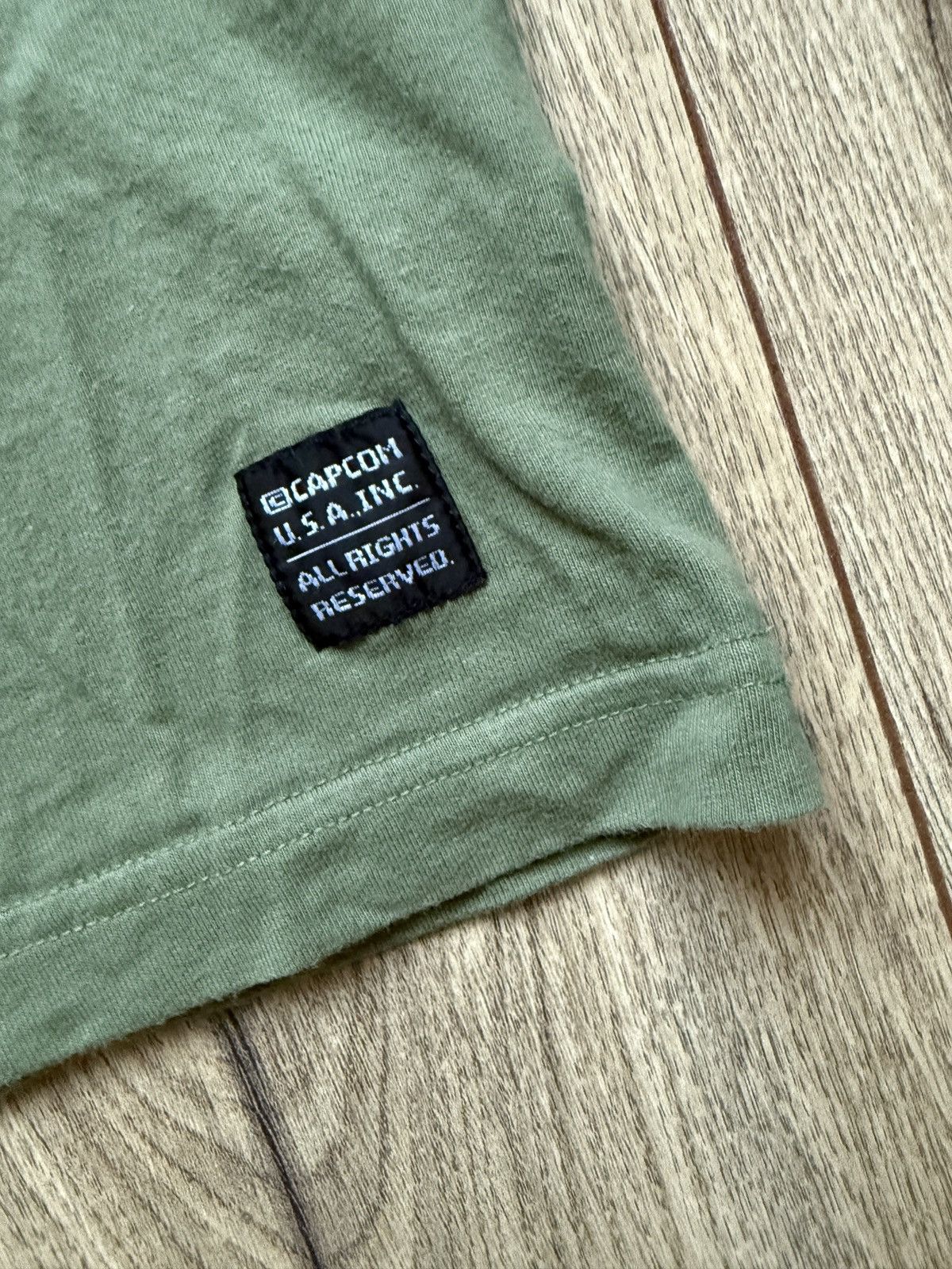Uniqlo Koszulka Uniqlo Street Fighter Capcom Guile Army Size US M / EU 48-50 / 2 - 5 Thumbnail