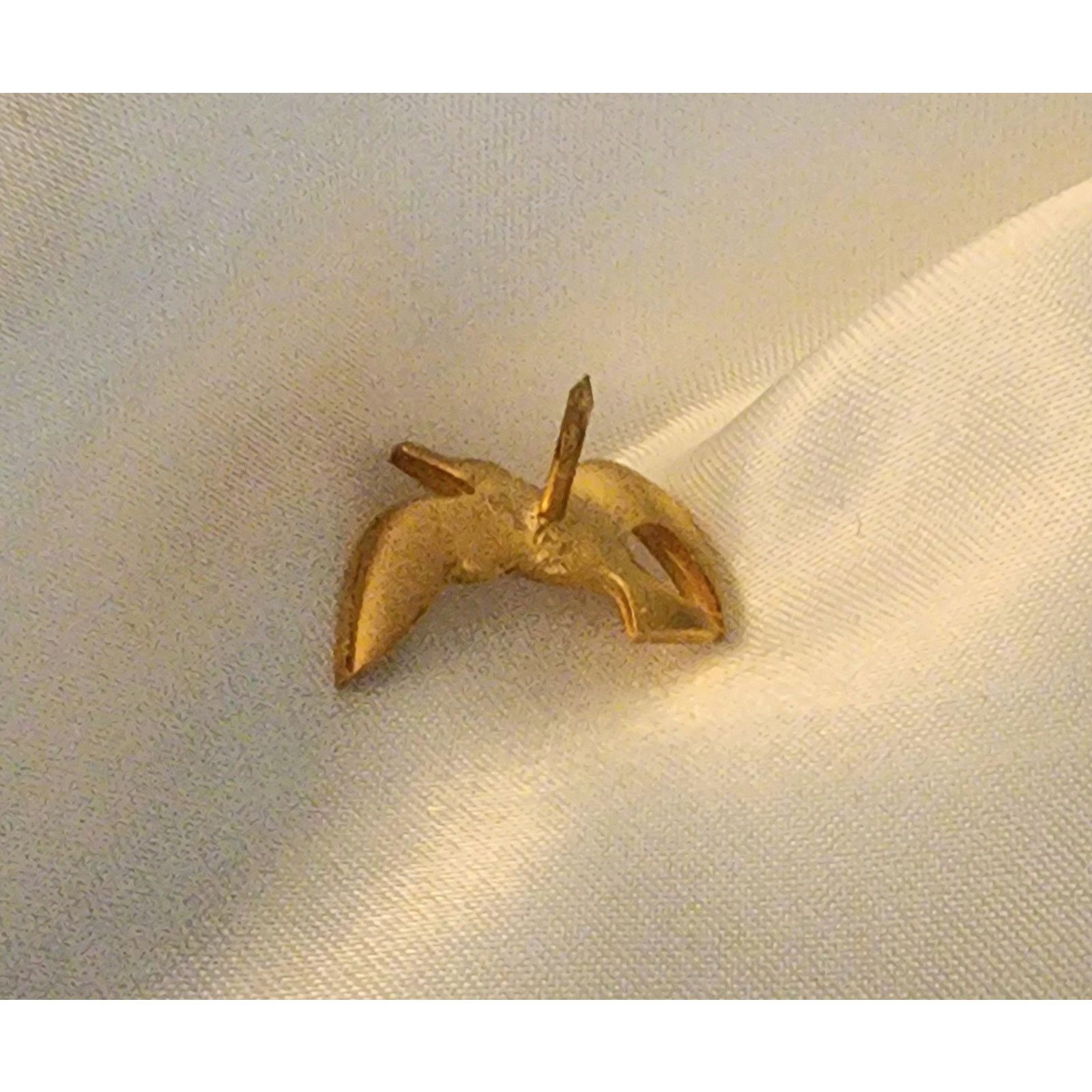 Unknown London Vintage Gold tone dove lapel or tie pin Size ONE SIZE - 3 Thumbnail