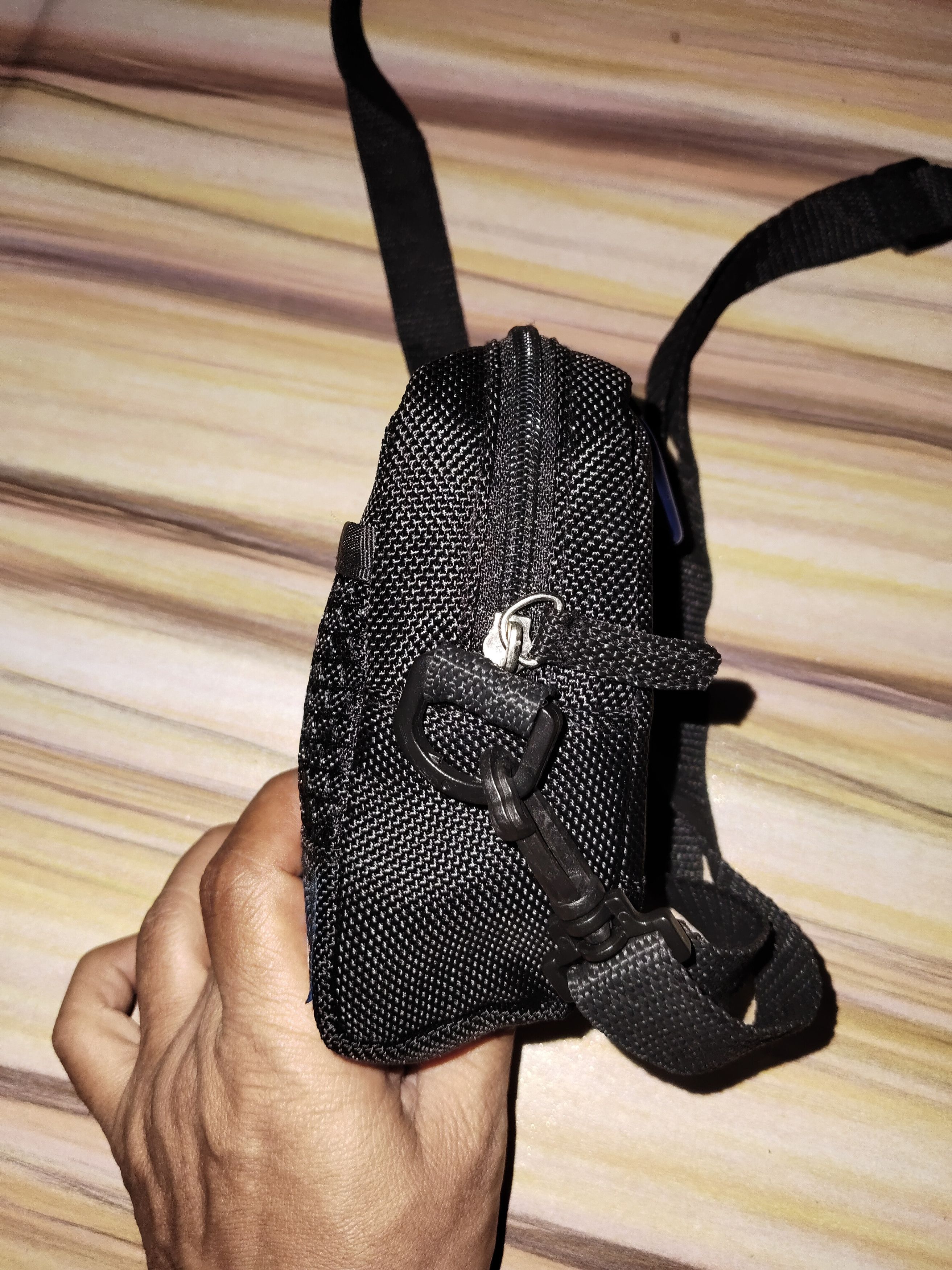 The Unbranded Brand MILD SEVEN Cigarette Sling Bag Size ONE SIZE - 3 Thumbnail