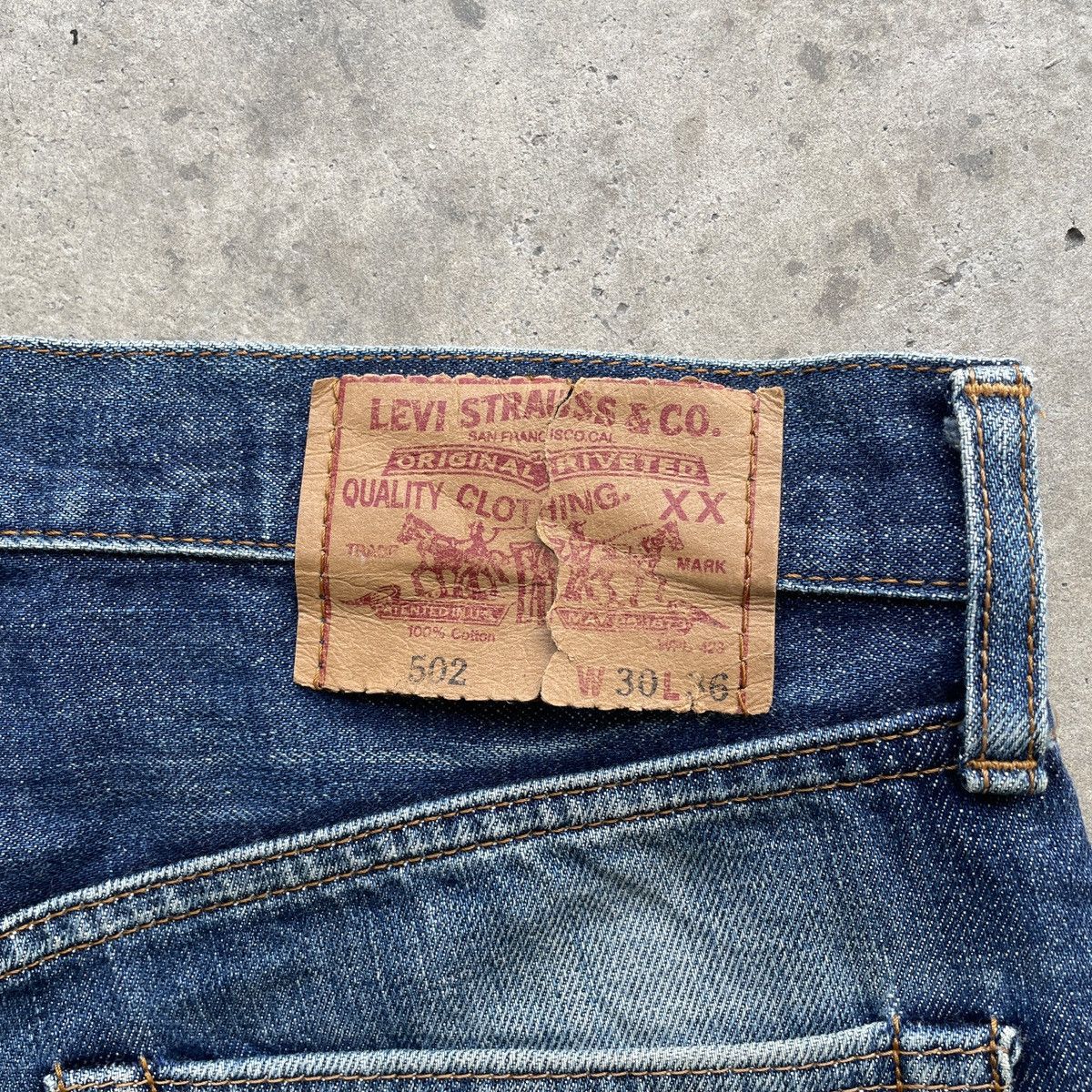 Jean × Levi's × Vintage Vintage Levi’s 502 Big E Selvedge Denim Faded Jeans Pants Size US 30 / EU 46 - 10 Thumbnail
