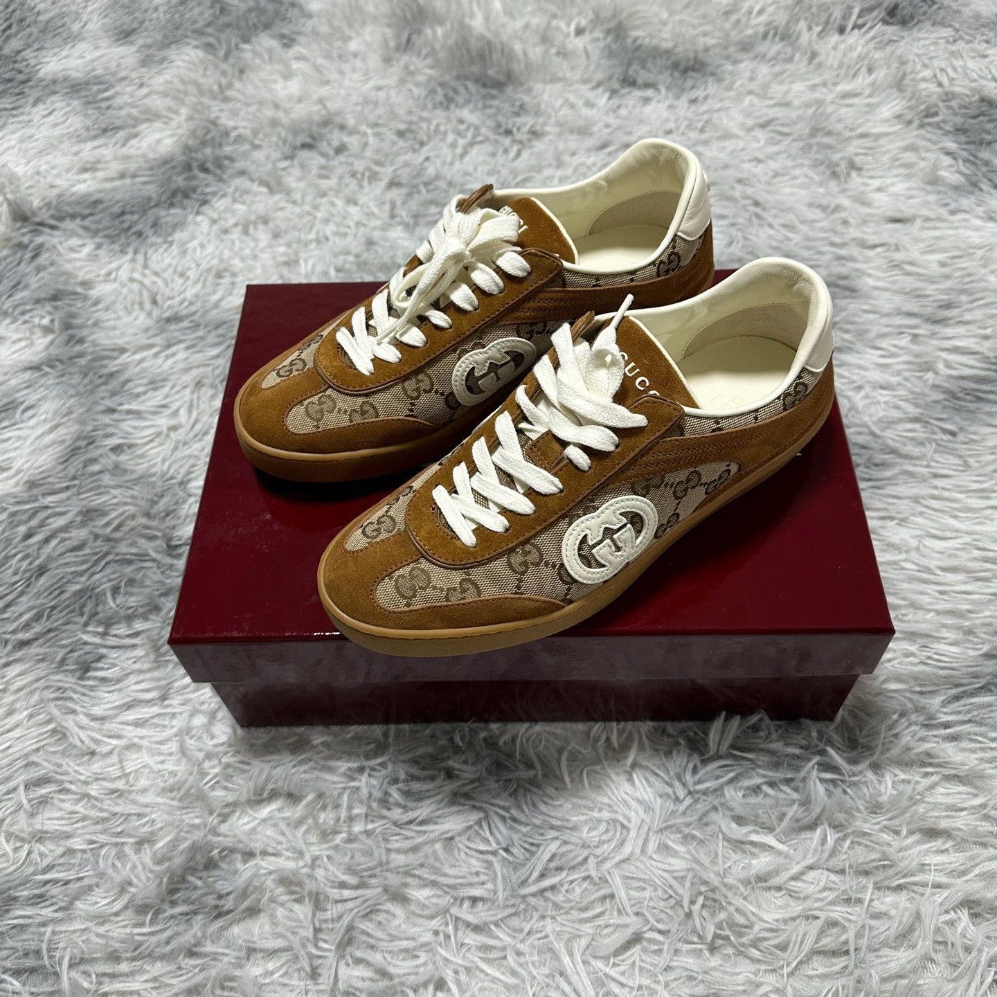 Gucci gucci brown low-top lace-up sneakers for women Size US 7 / IT 37 - 1 Thumbnail