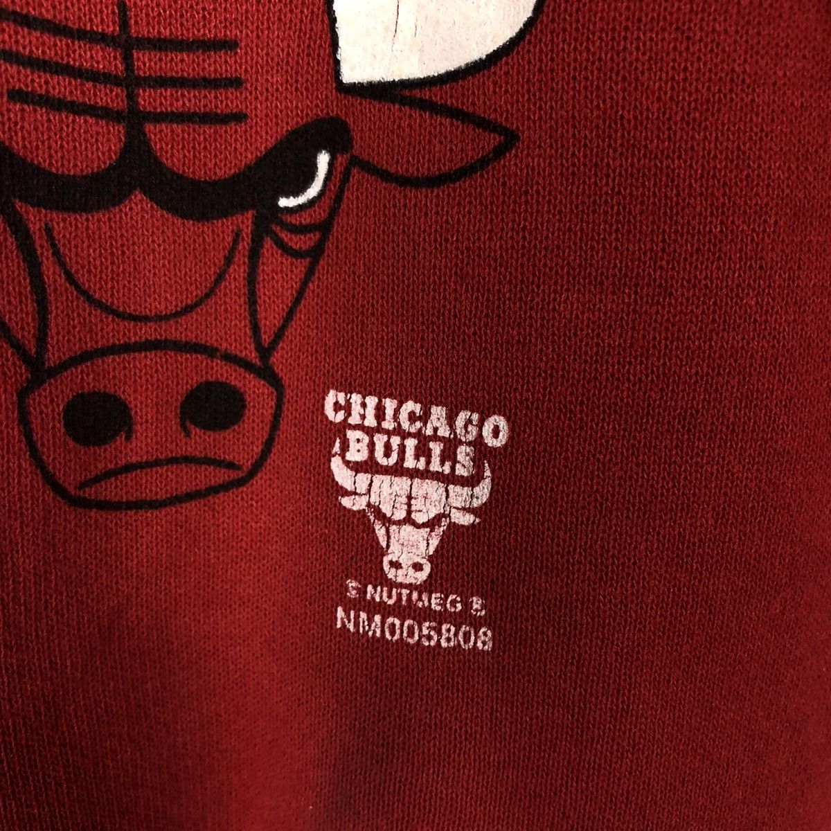 NBA 🔥VINTAGE CHICAGO BULLS SWEATSHIRT DISTRESSED DESIGN RARE Size US M / EU 48-50 / 2 - 19 Thumbnail