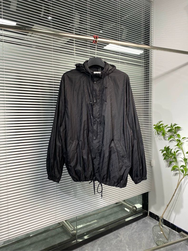 Balenciaga Balenciaga Black Windbreaker with Logo Print - dmc Size US XS / EU 42 / 0 - 1 Thumbnail