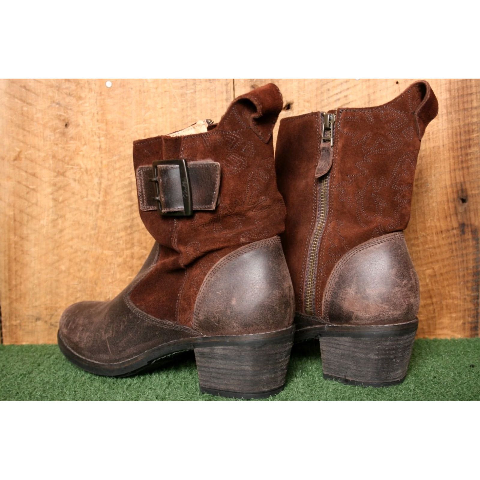 Olukai VINTAGE OluKai 'Kaiulani' Brown Distressed Leather & Suede Ankle Boots EUR 38.5 US 8.5 Womens Bootie Leather Brown Size US 9 / IT 39 - 3 Thumbnail