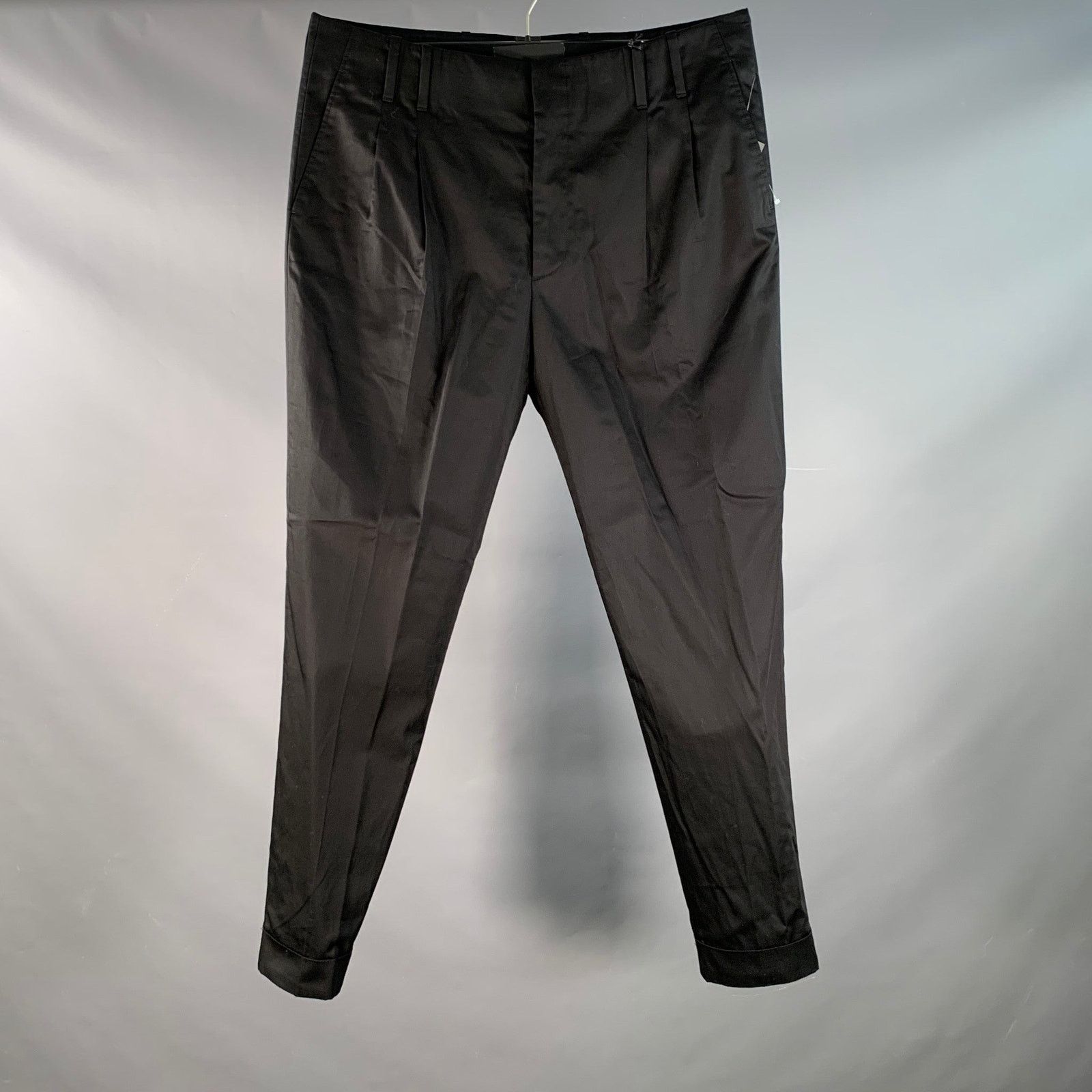 Paul Smith PAUL SMITH Black Cotton Pleated Formal Tapered Dress Pants Size US 34 / EU 50 - 1 Thumbnail