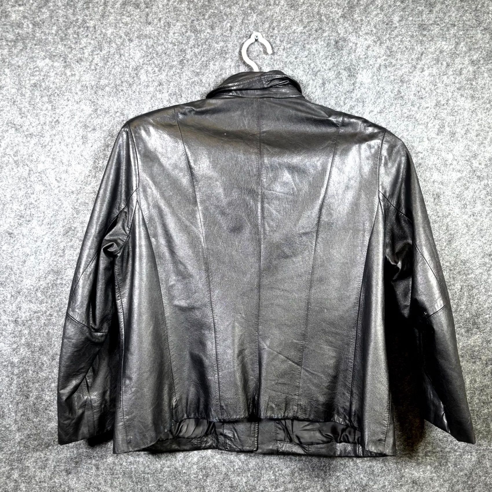 Roundtree & Yorke Roundtree & Yorke Jacket Women's XL Black Leather Lamb Skin Button-Up Size XL / US 12-14 / IT 48-50 - 2 Thumbnail