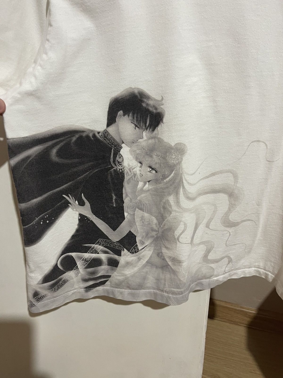 Anime × Japanese Brand × Uniqlo Pretty Guardians Sailor Moon x Uniqlo White Cropped T-Shirt Size M / US 6-8 / IT 42-44 - 3 Thumbnail