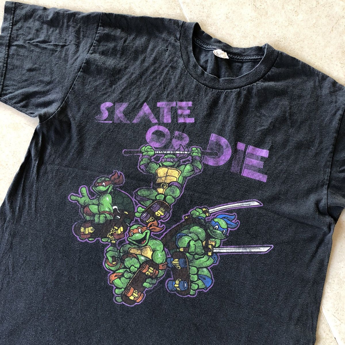 Hook-Ups Vintage Thrashed Faded Ninja Turtles Skate Or Die T Shirt Size US L / EU 52-54 / 3 - 1 Thumbnail