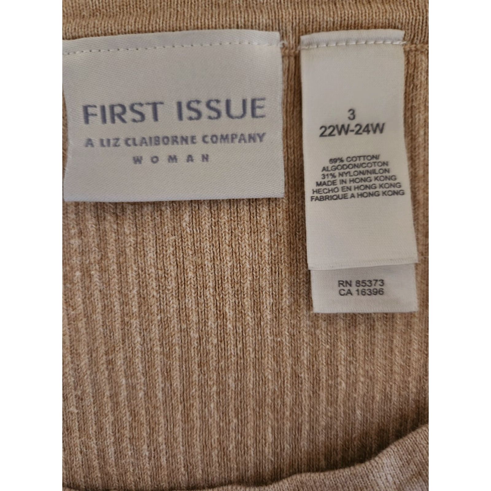 Liz Claiborne Liz Claiborne Shirt 3X Beige Henley Knit Top Women 3/4 Sleeve Size XXL / US 16-18 / IT 52-54 - 5 Thumbnail