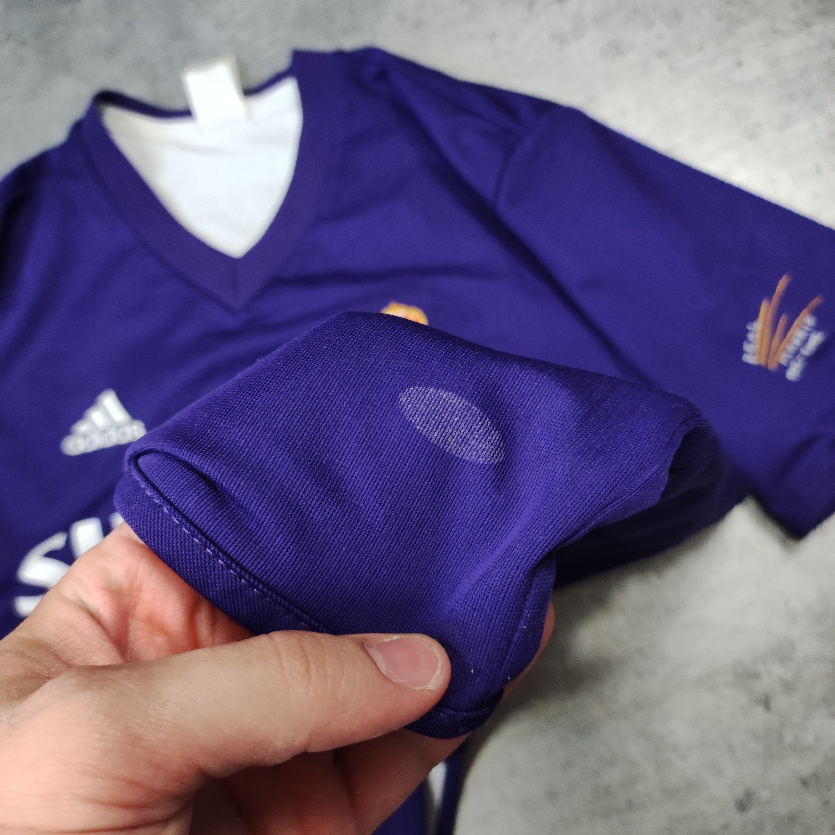 Vintage RARE Real Madrid Vintage 2002 Doublesided Third Jersey Size US M / EU 48-50 / 2 - 7 Thumbnail