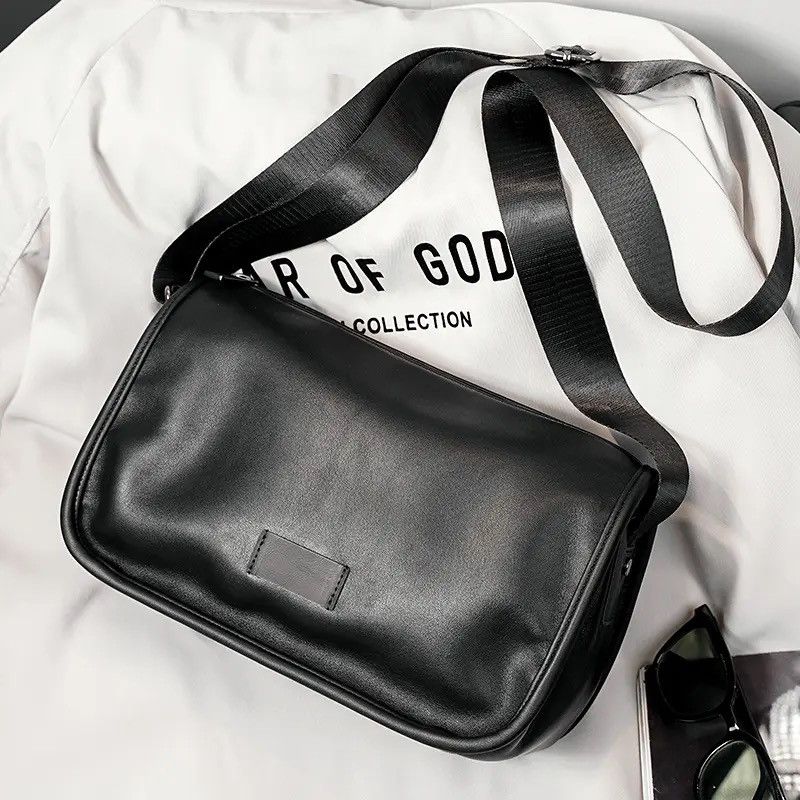 Japanese Brand Fashion y2k faux leather shoulder bag messenger bag casual Size ONE SIZE - 2 Thumbnail