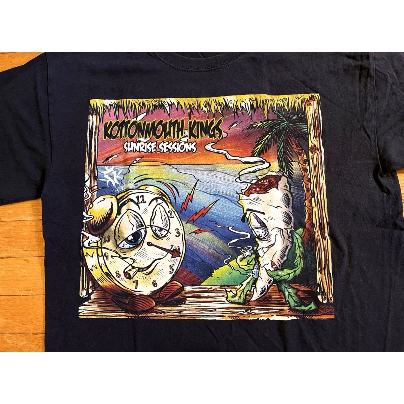 Gildan Kottonmouth Kings Sunrise Sessions Tour Shirt Men’s Large Black T-Shirt Graphic Print Short Sleeve Crew Neck Logo Vintage: No Size US L / EU 52-54 / 3 - 3 Thumbnail