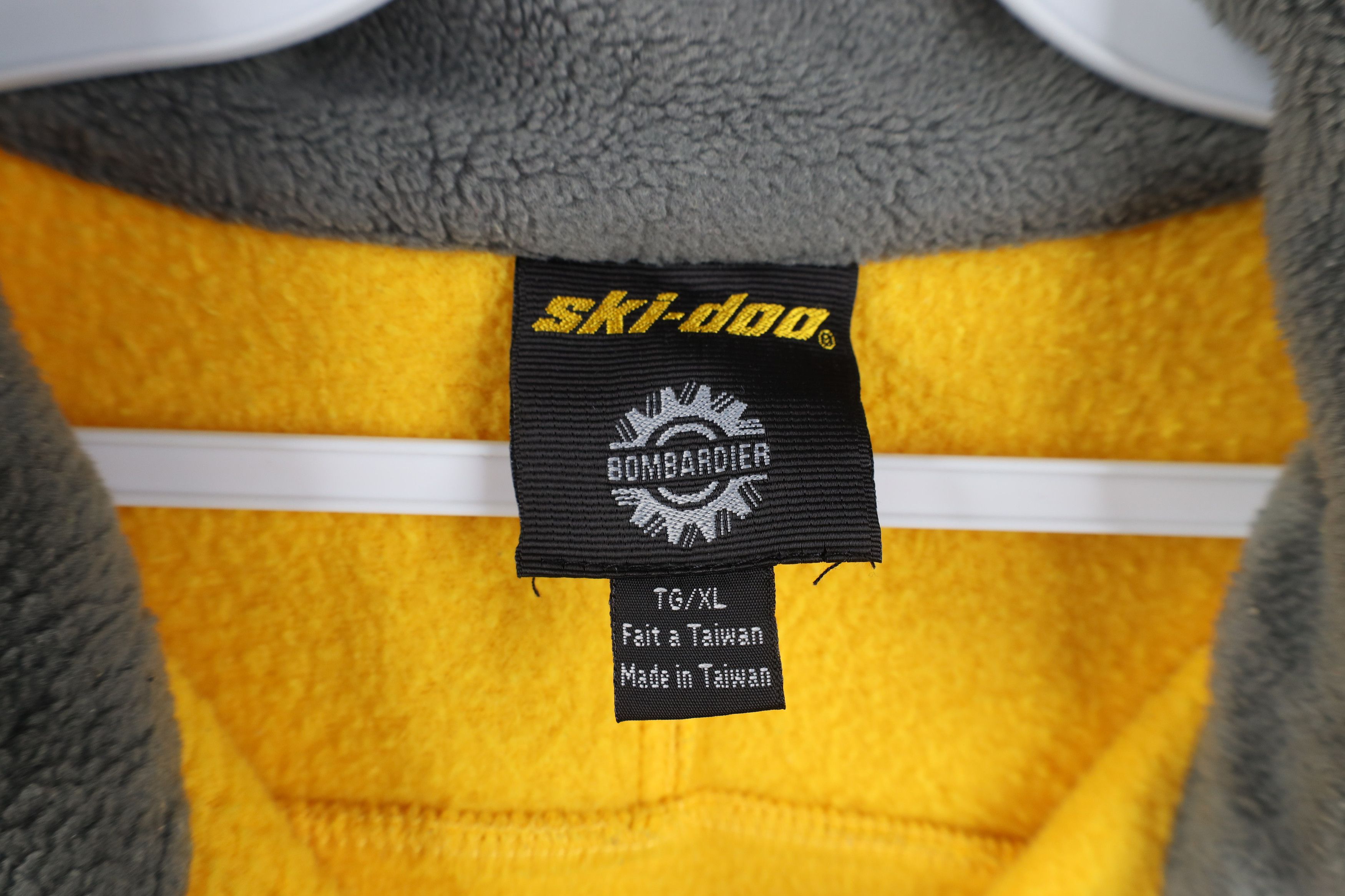 Vintage Vintage 90s Ski Doo Bombardier Half Zip Fleece Sweater Size US XL / EU 56 / 4 - 8 Thumbnail