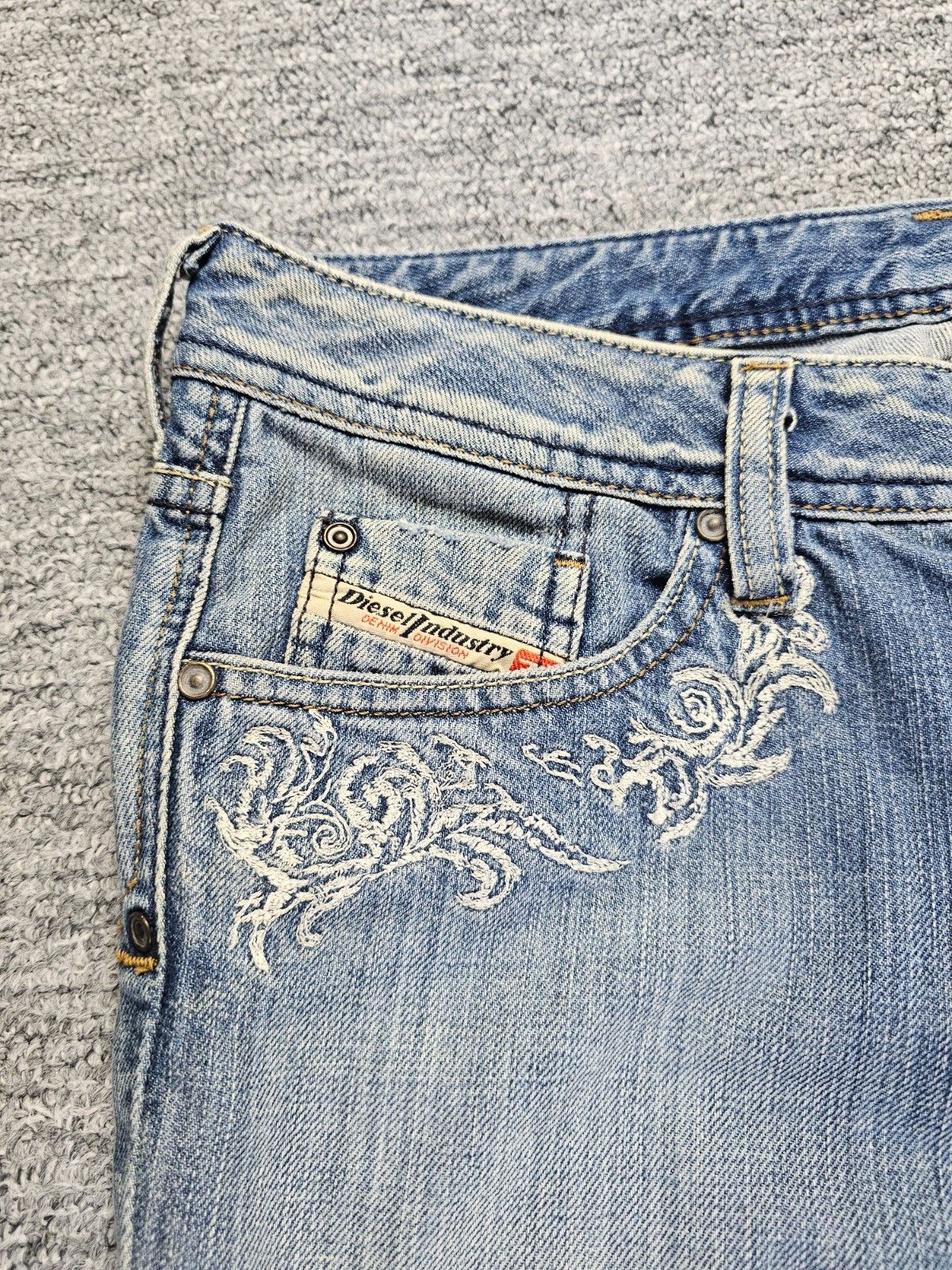 Diesel Vintage Y2K Diesel EASEE 008EW Embroidered Low Rise Jeans 30 Size 30" / US 8 / IT 44 - 5 Thumbnail