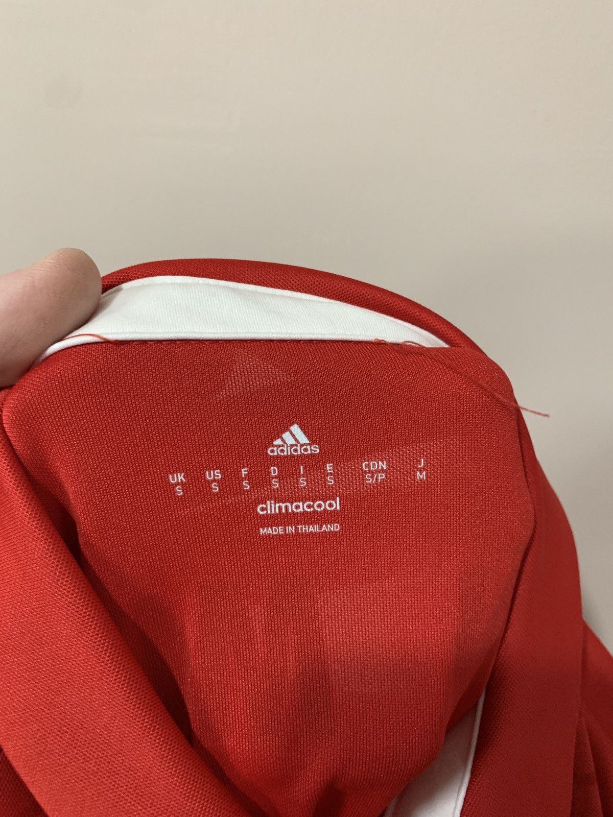 Adidas BAYERN MUNICH 2016 2017 FOOTBALL soccer SHIRT JERSEY ADIDAS Size US S / EU 44-46 / 1 - 10 Thumbnail