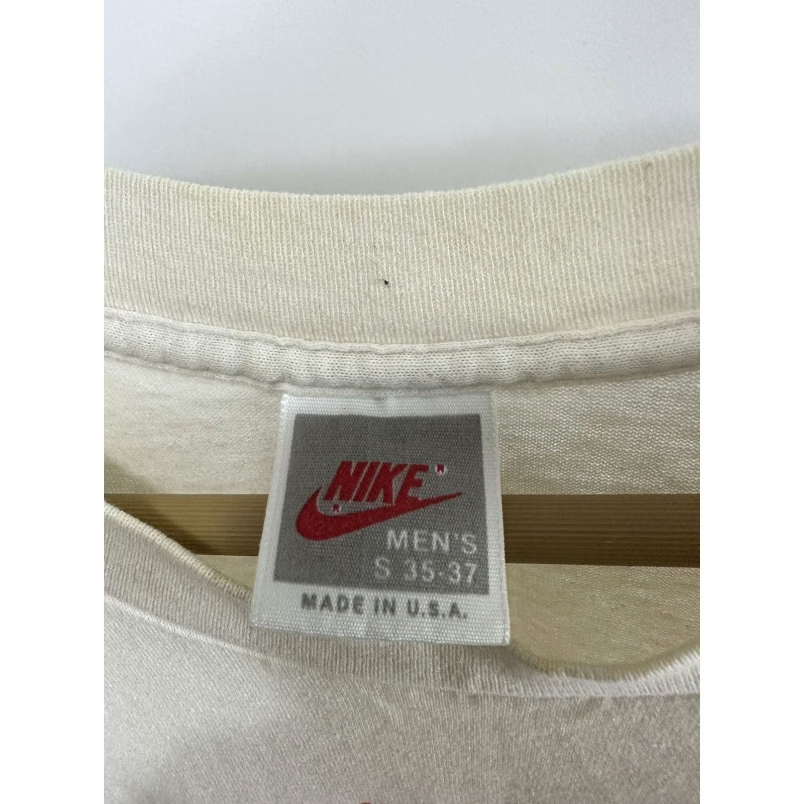 Nike Nike Swoosh T-Shirt Men XS Cream RARE VTG Jim Valvano Basketball School NC State Wolfpacks ACC NCAA Basketball Mens Shirts Size US S / EU 44-46 / 1 - 3 Thumbnail