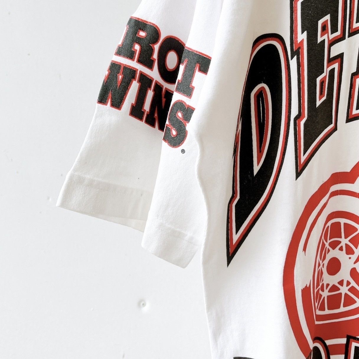 Apex One × Vintage 90s Detroit Red Wings NHL t-shirt/ L Size US L / EU 52-54 / 3 - 6 Thumbnail