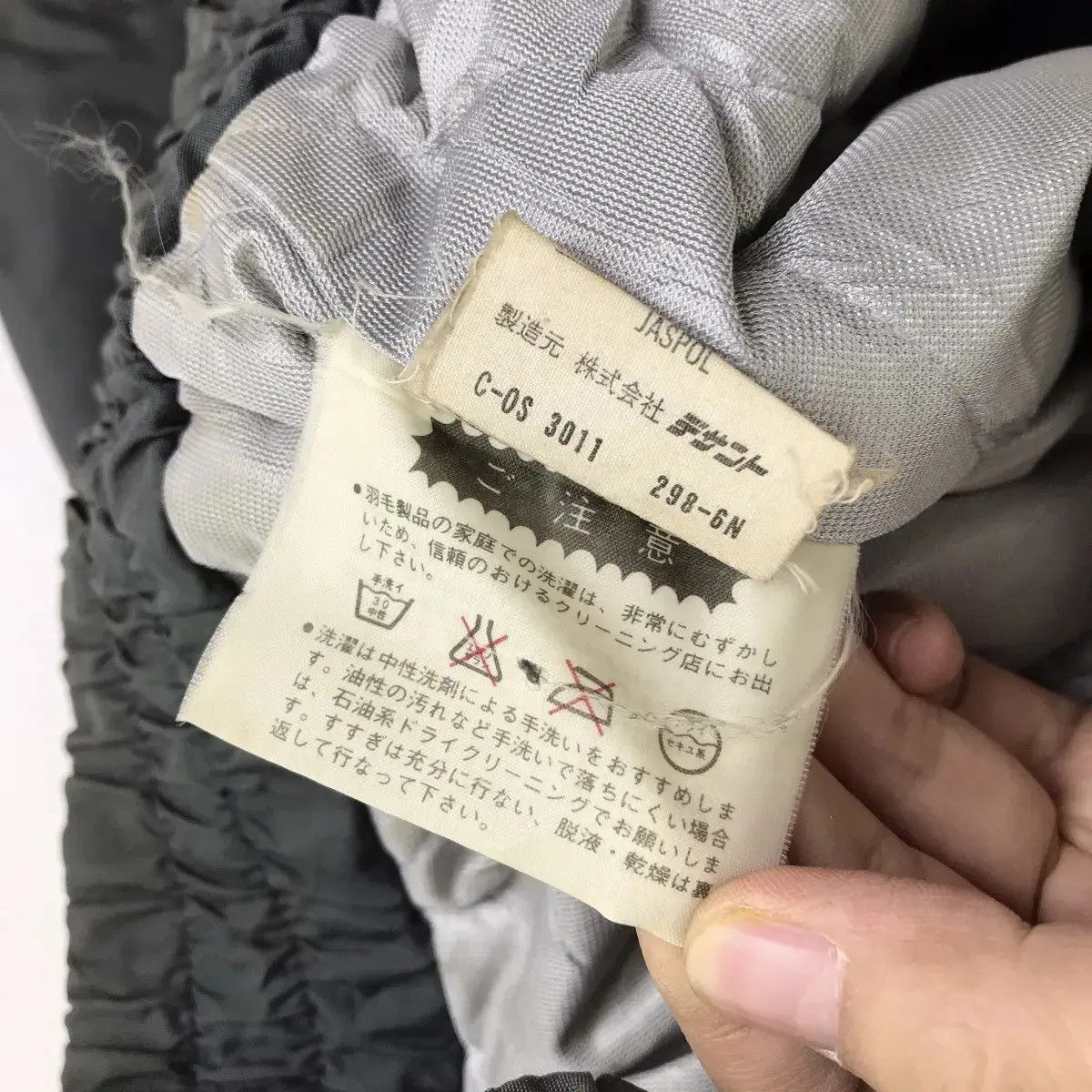 Descente Vintage DESCENTE JAPAN SKIER All Terrain Tactical Ski Jacket Size US L / EU 52-54 / 3 - 8 Thumbnail