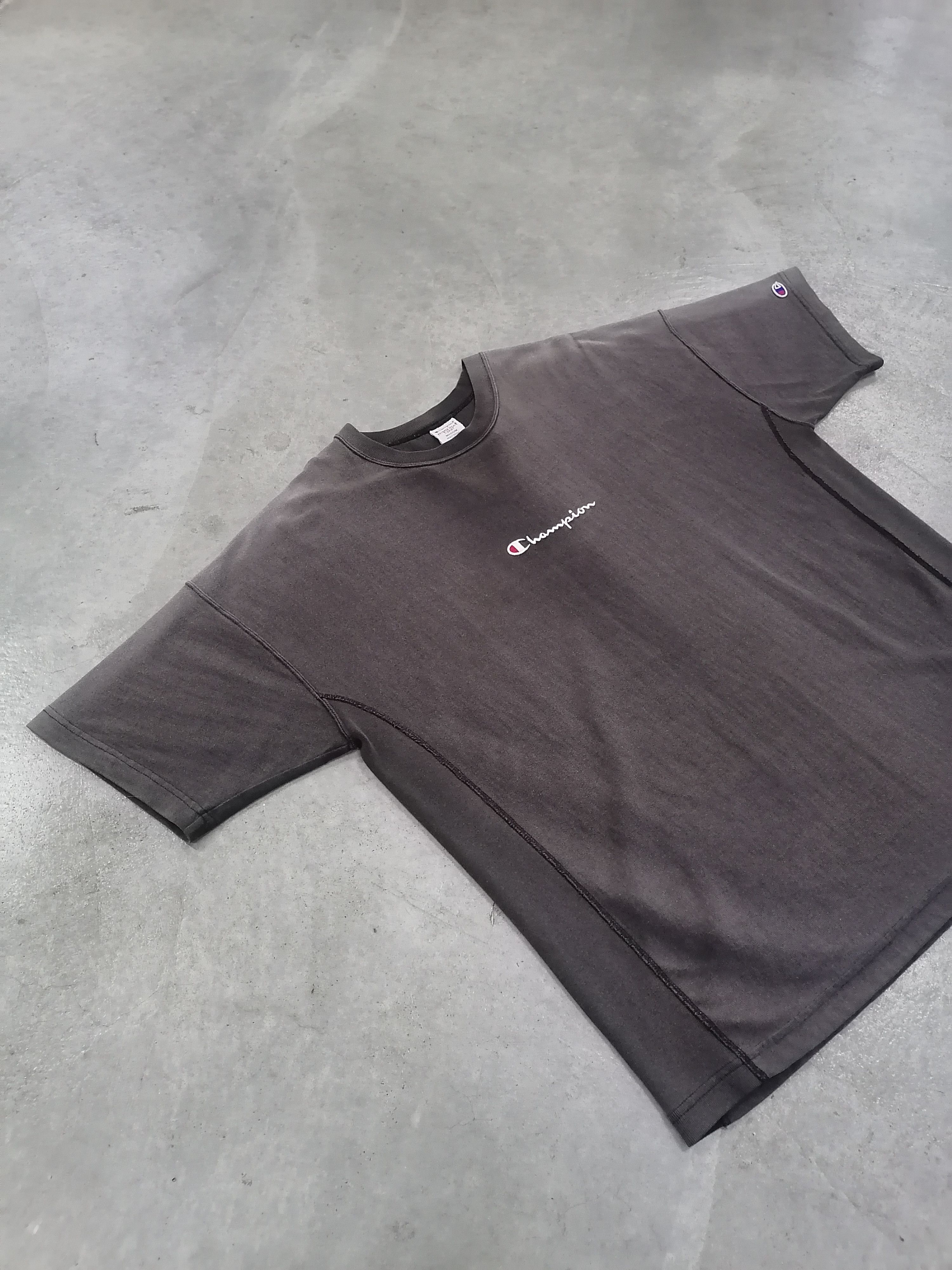 Champion Vintage Trashed Faded Champion Reverse Weave Tee Size US M / EU 48-50 / 2 - 3 Thumbnail