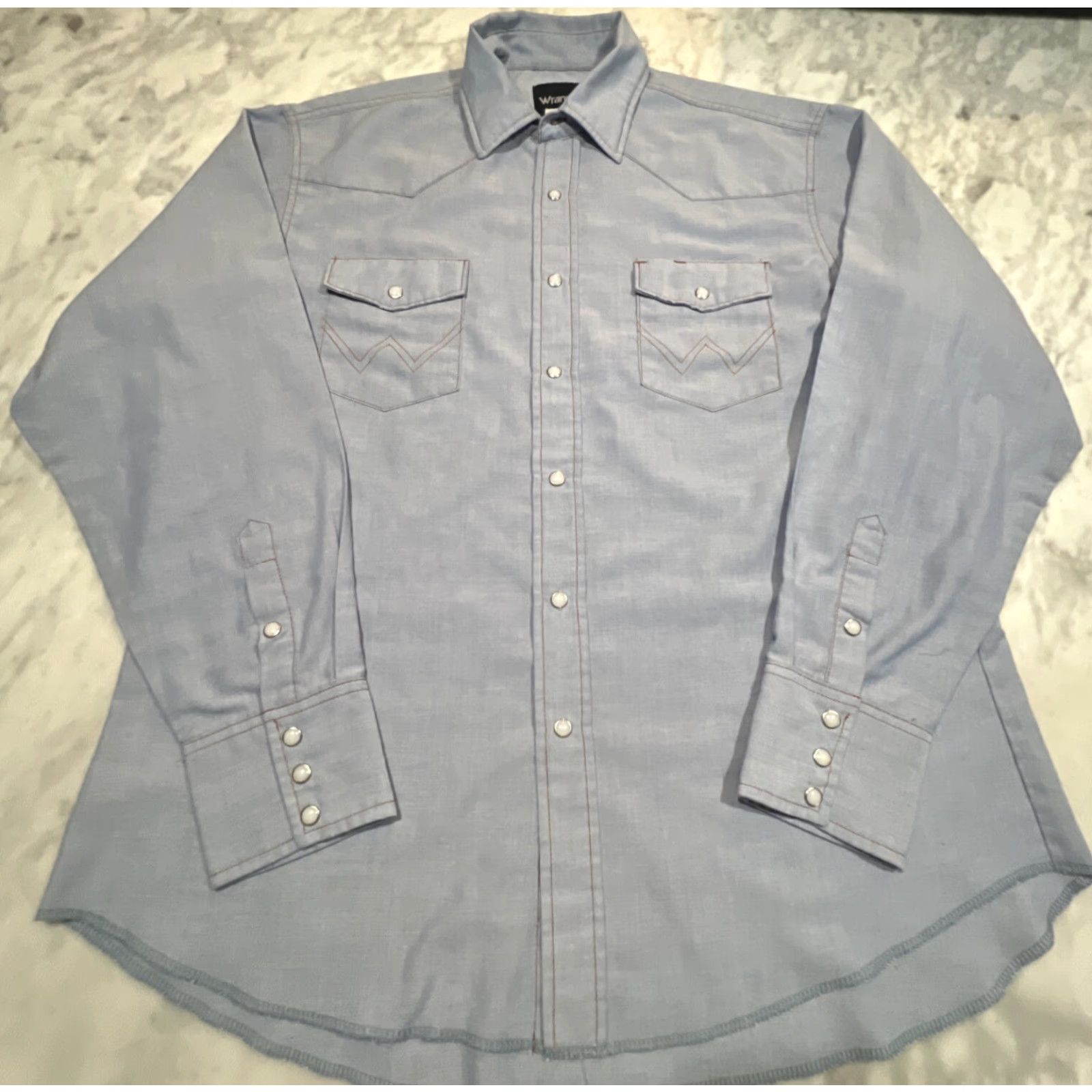Wrangler VINTAGE Wrangler Pearl Snap Western Shirt Men’s 17-36 Regular Fit Long Tails Blue Polyester Pockets Embroidered Cowboy Casual Workwear Size US XL / EU 56 / 4 - 2 Thumbnail