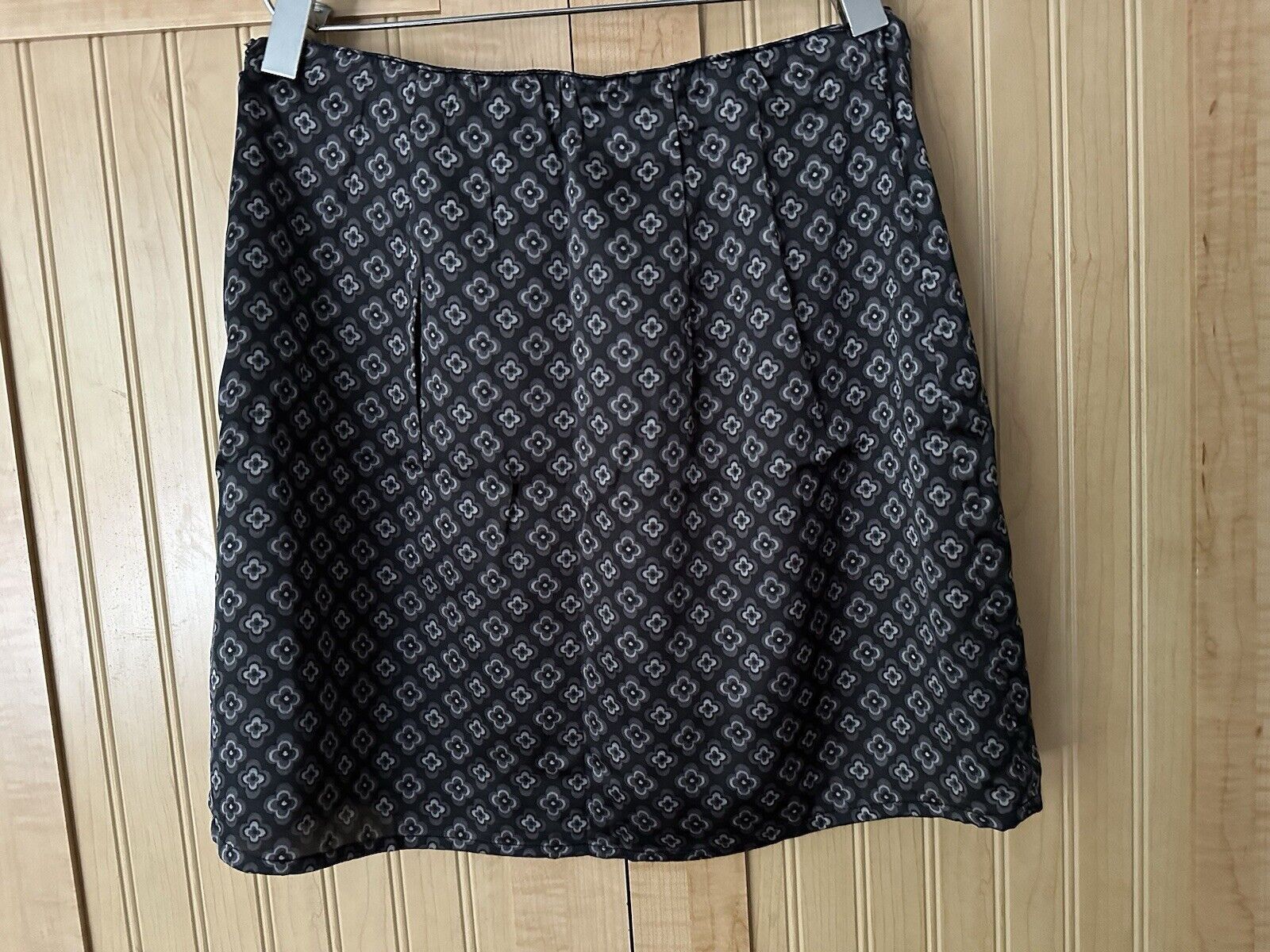 Hollister NWT Hollister Mini Skirt Size XS Ultra High Rise Satin Char Size 25" / US 0 / IT 36 - 2 Thumbnail