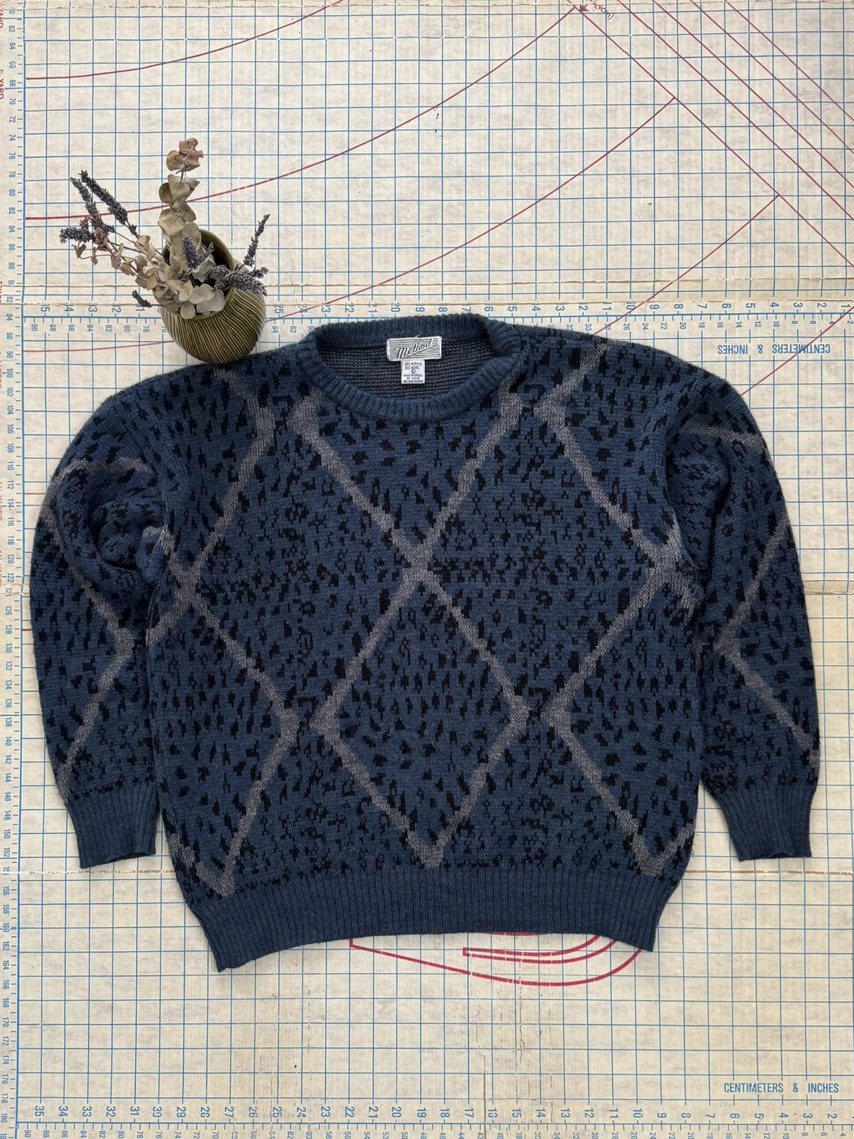 Method × Vintage Vintage Method Argyle Animal Print Knit Sweater Size Large Size US L / EU 52-54 / 3 - 3 Thumbnail