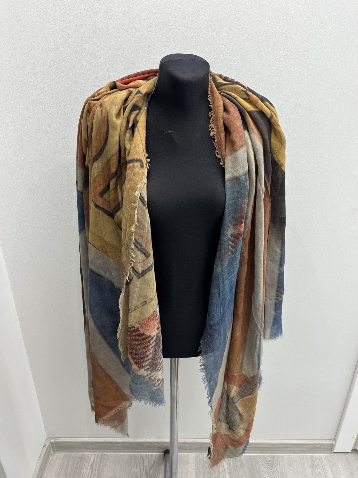 Alexander McQueen Alexander McQueen Happy And Glorious God Save Mcqueen Scarf Size ONE SIZE - 2 Thumbnail