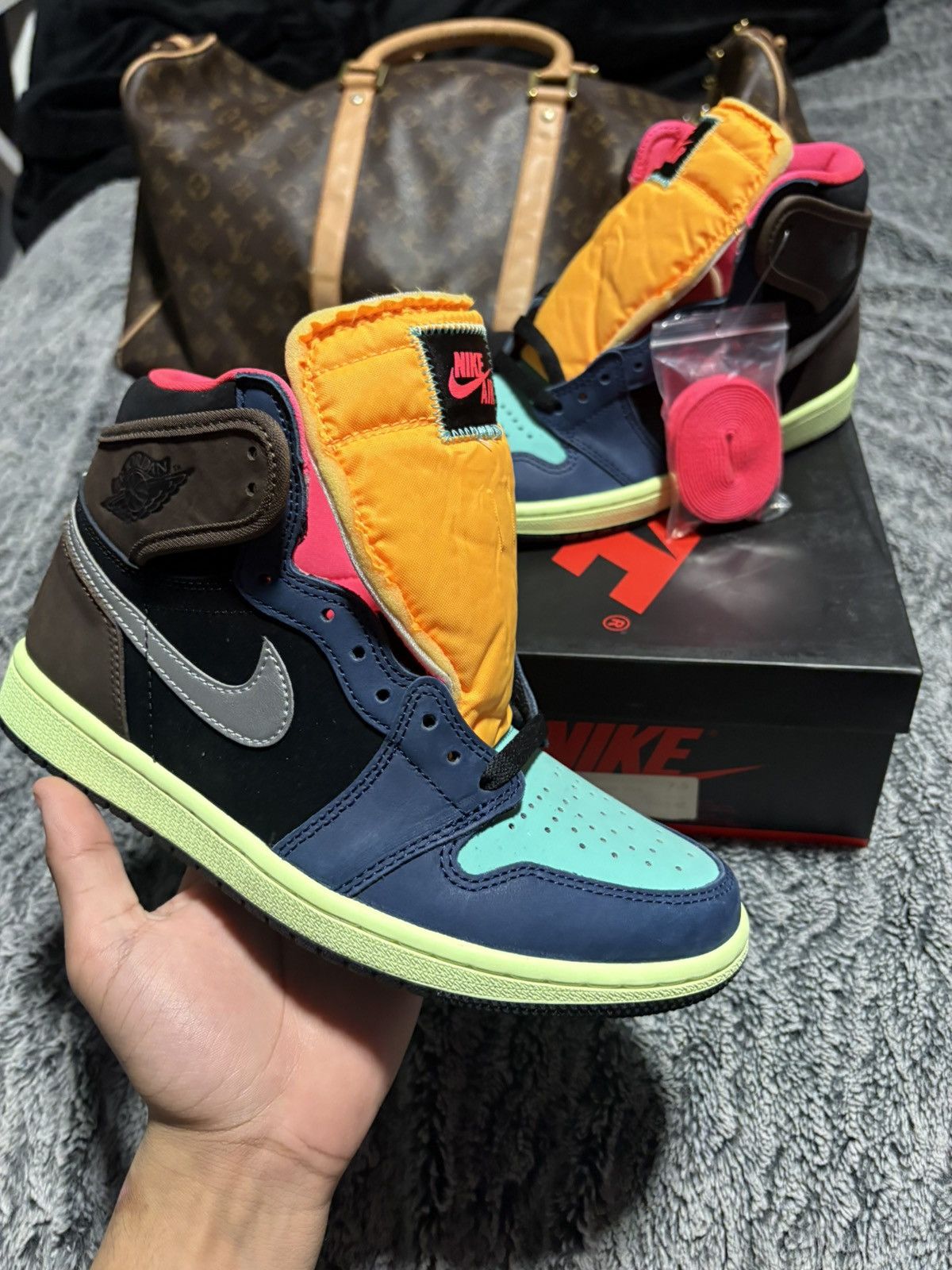 Jordan Brand Jordan 1 High “Tokyo Bio Hack” Size 7.5 Size US 7.5 / EU 40-41 - 1 Thumbnail