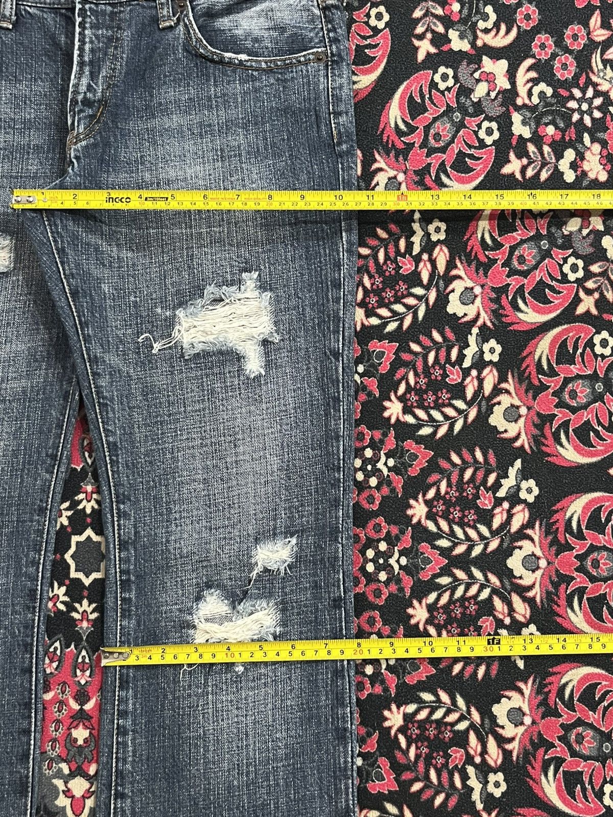 Japanese Brand Japanese Blue Washed Distress Dagger Embroidery Flare Jeans Size 30" / US 8 / IT 44 - 12 Thumbnail