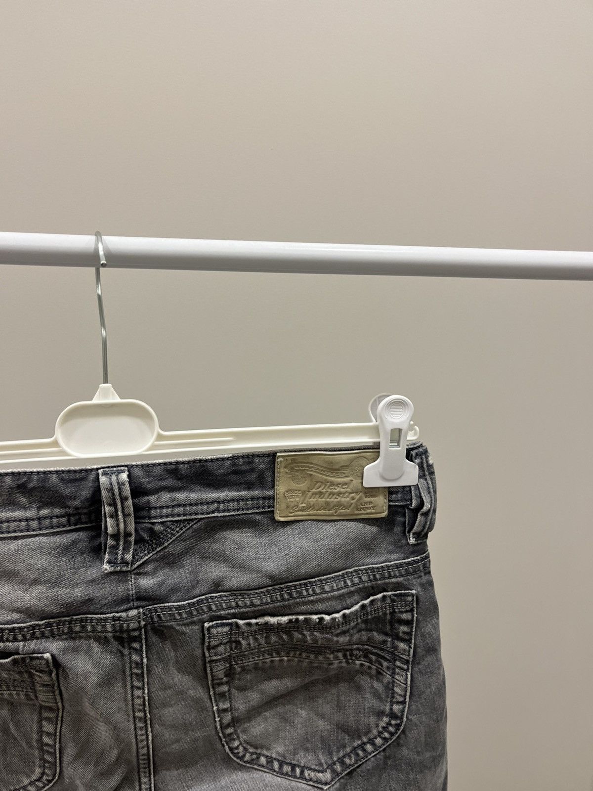 Diesel Vintage Diesel Distressed if six was nine style slim Jeans Size US 29 - 6 Thumbnail