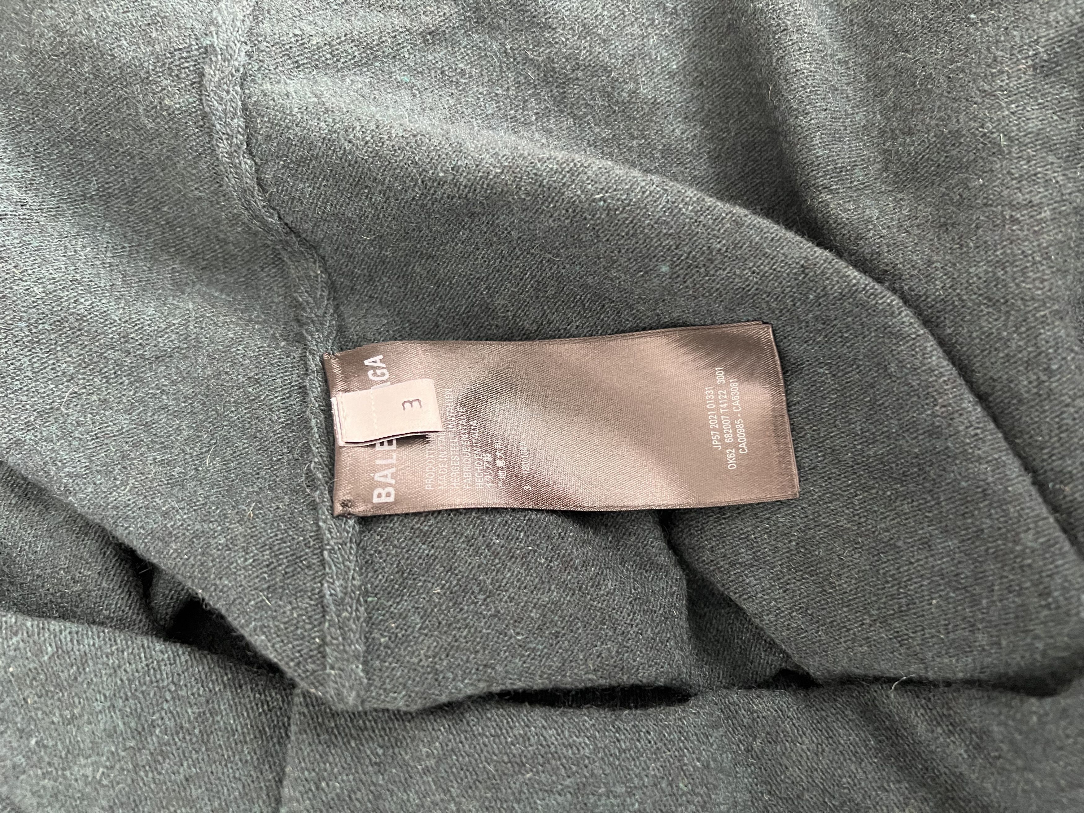 Balenciaga Balenciaga V-neck Logo Cashmere Sweater Size 3 Size US L / EU 52-54 / 3 - 7 Thumbnail