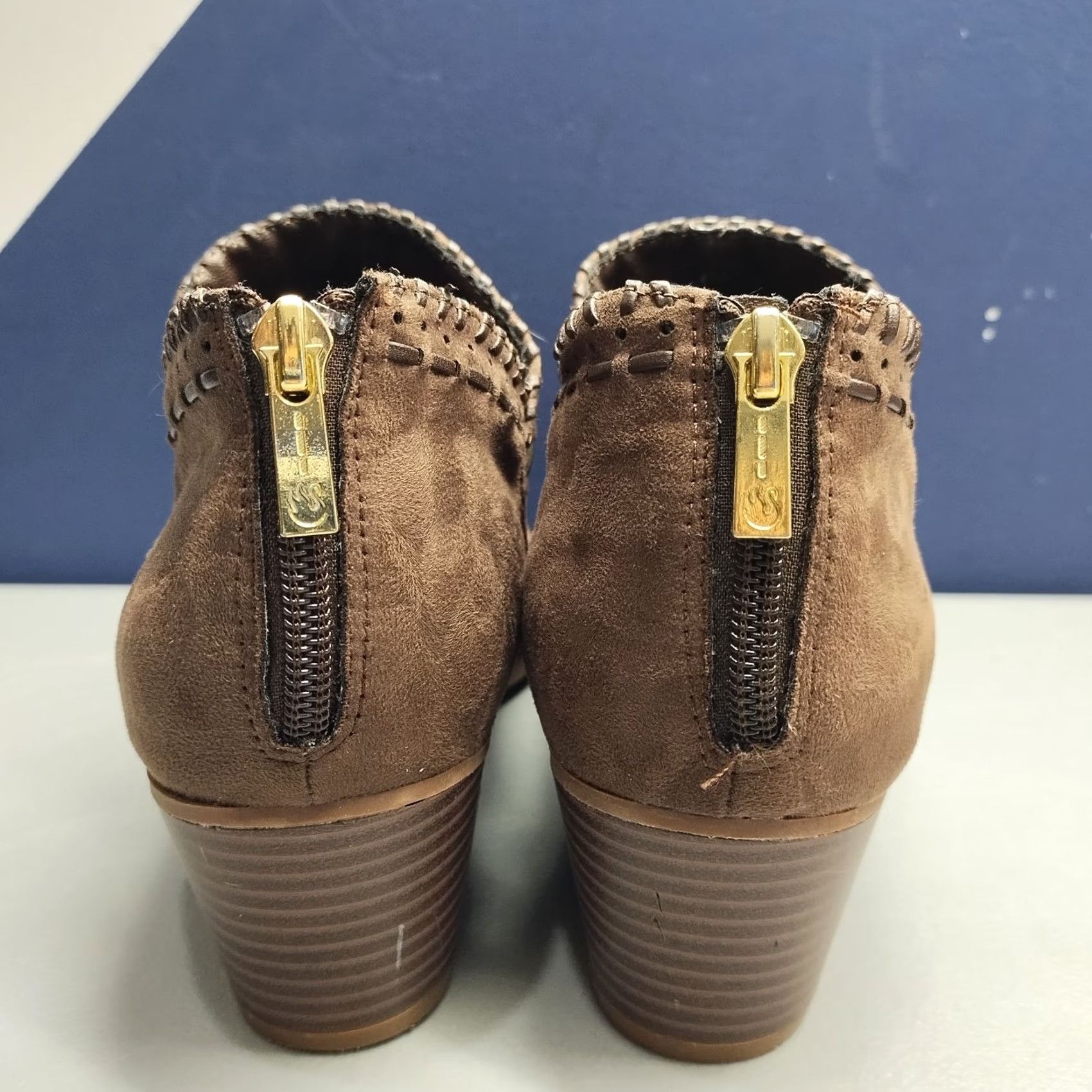 Gloria Vanderbilt Gloria Vanderbilt Ankle Booties Womens US Size 8.5 Brown Memory Foam Back Zip Bootie Size US 9 / IT 39 - 5 Thumbnail
