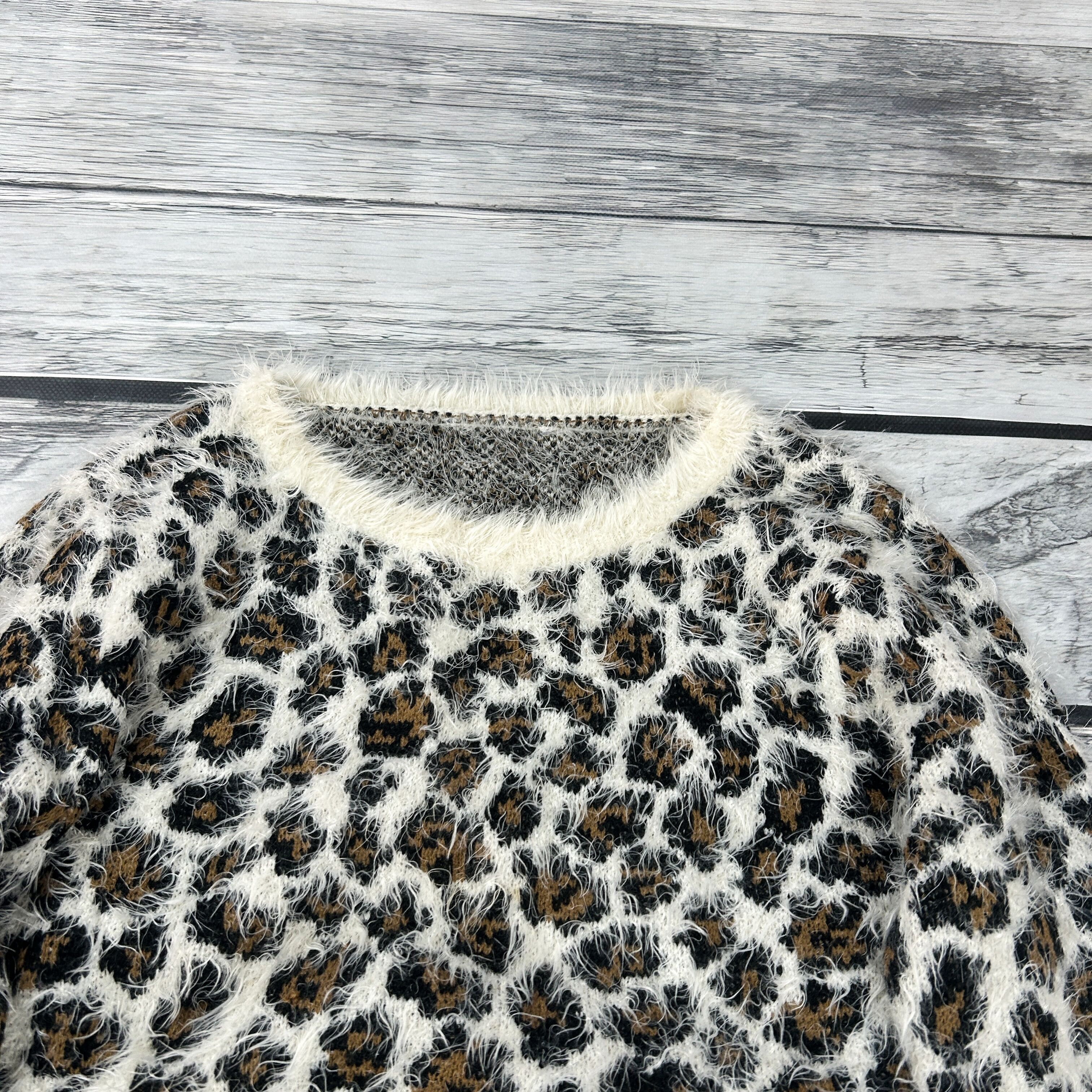 Japanese Brand Leopard Knit Sweater Fuzzy Soft Grunge Coquette Y2K Core Size US S / EU 44-46 / 1 - 7 Thumbnail