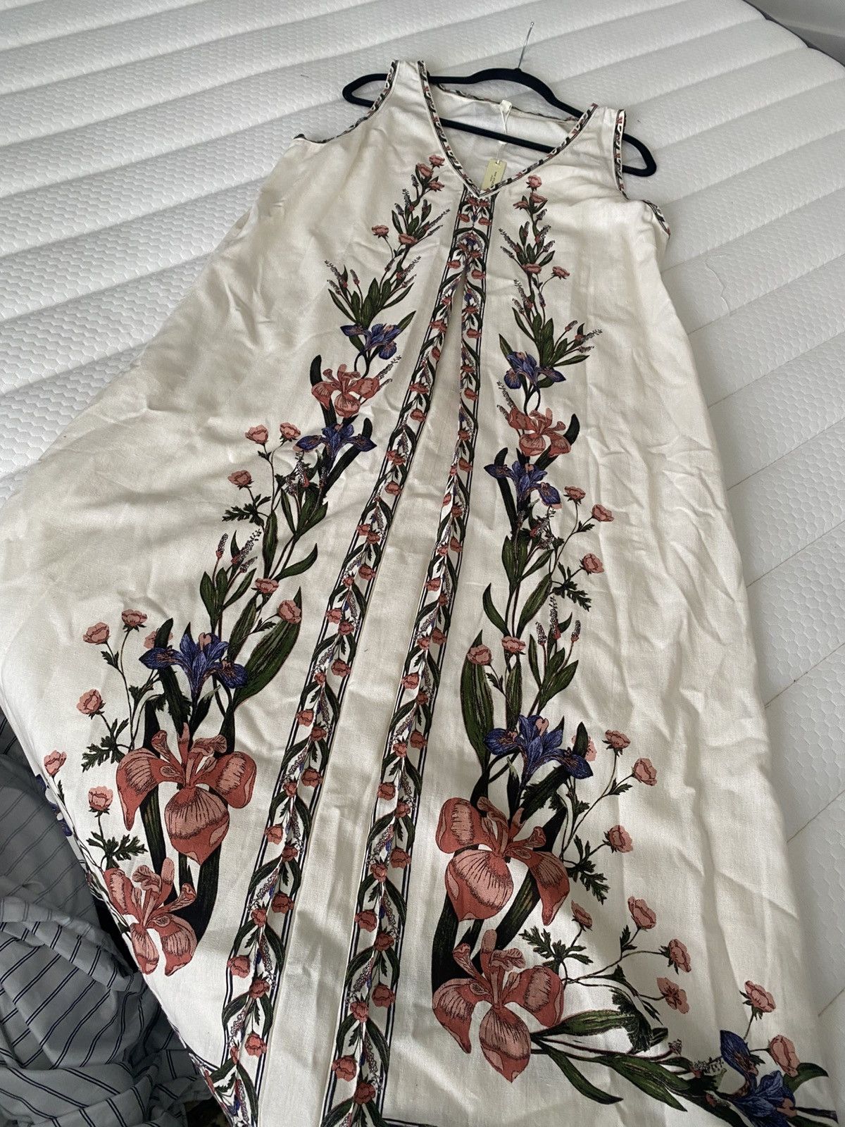 NWT Max Studio Cream Sleeveless V-Neck Sundress Maxi Dress
