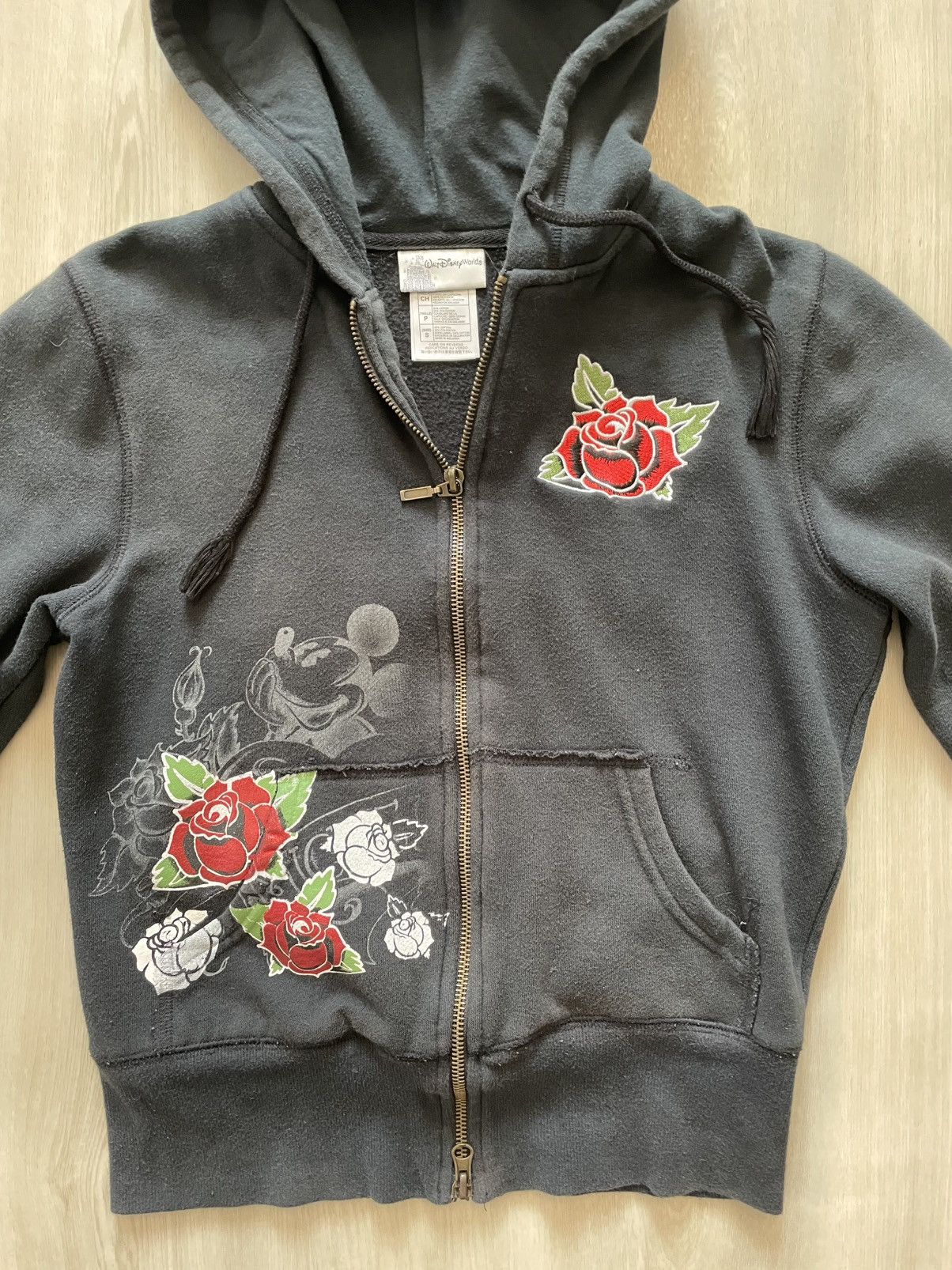 Disney Y2K Disney Mickey Mouse Rose Heart Tattoo Hoodie Small Goth Size S / US 4 / IT 40 - 4 Thumbnail