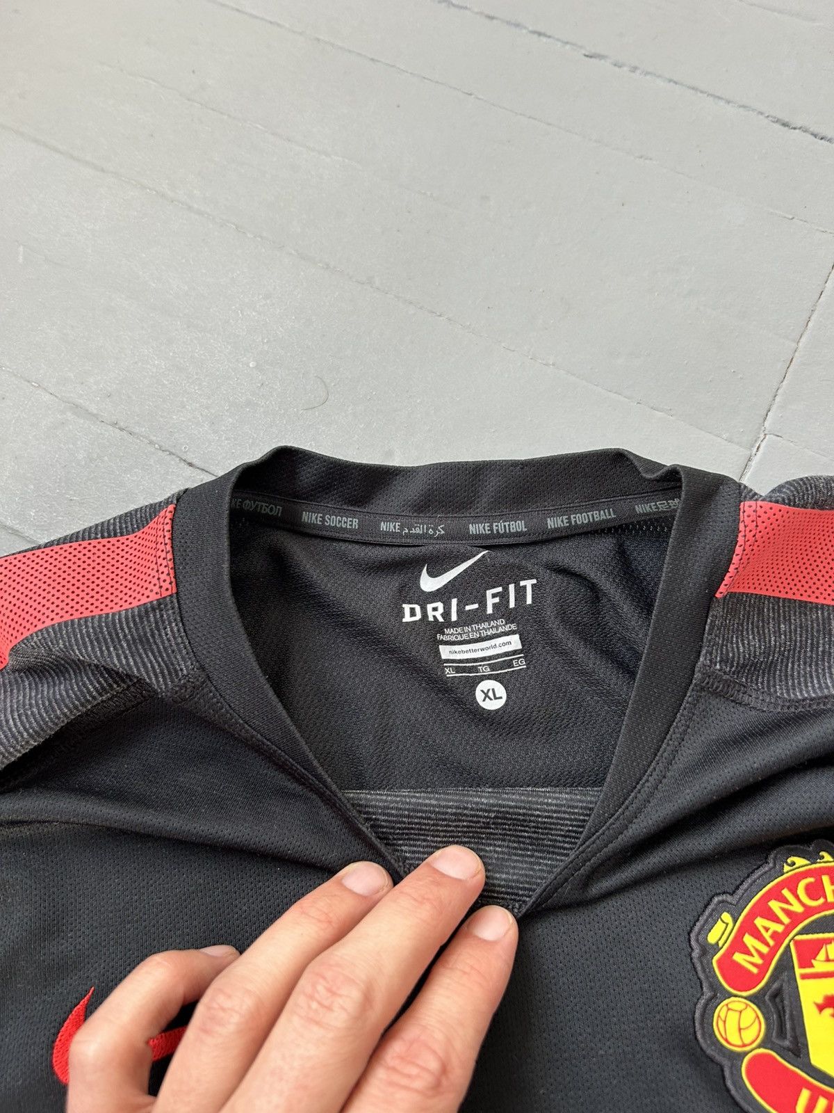 Nike FC Manchester United soccer jersey Nike dri fit Size US XL / EU 56 / 4 - 4 Thumbnail