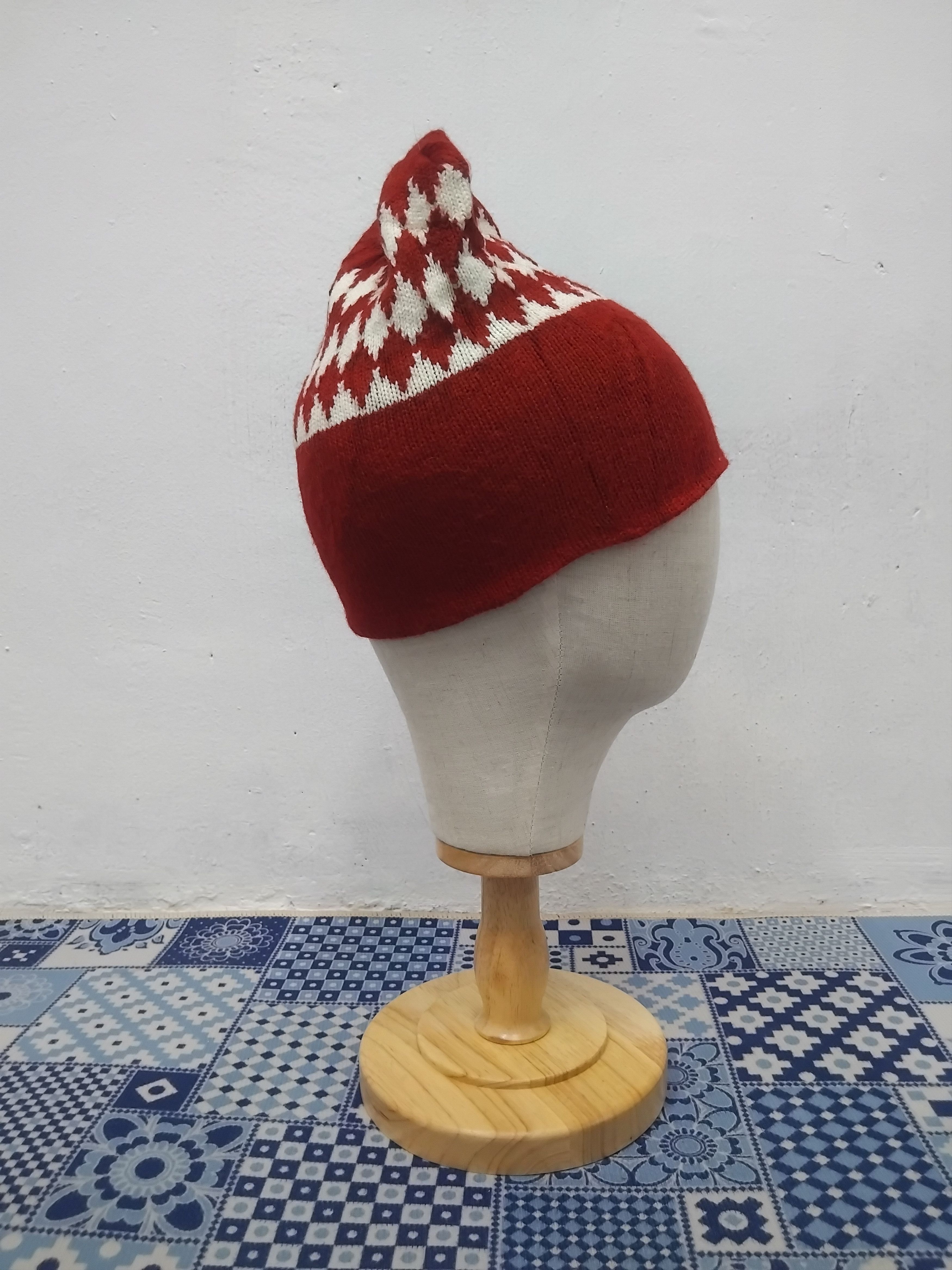 Japanese Brand 💥Unbranded red colour beanie Size ONE SIZE - 6 Thumbnail