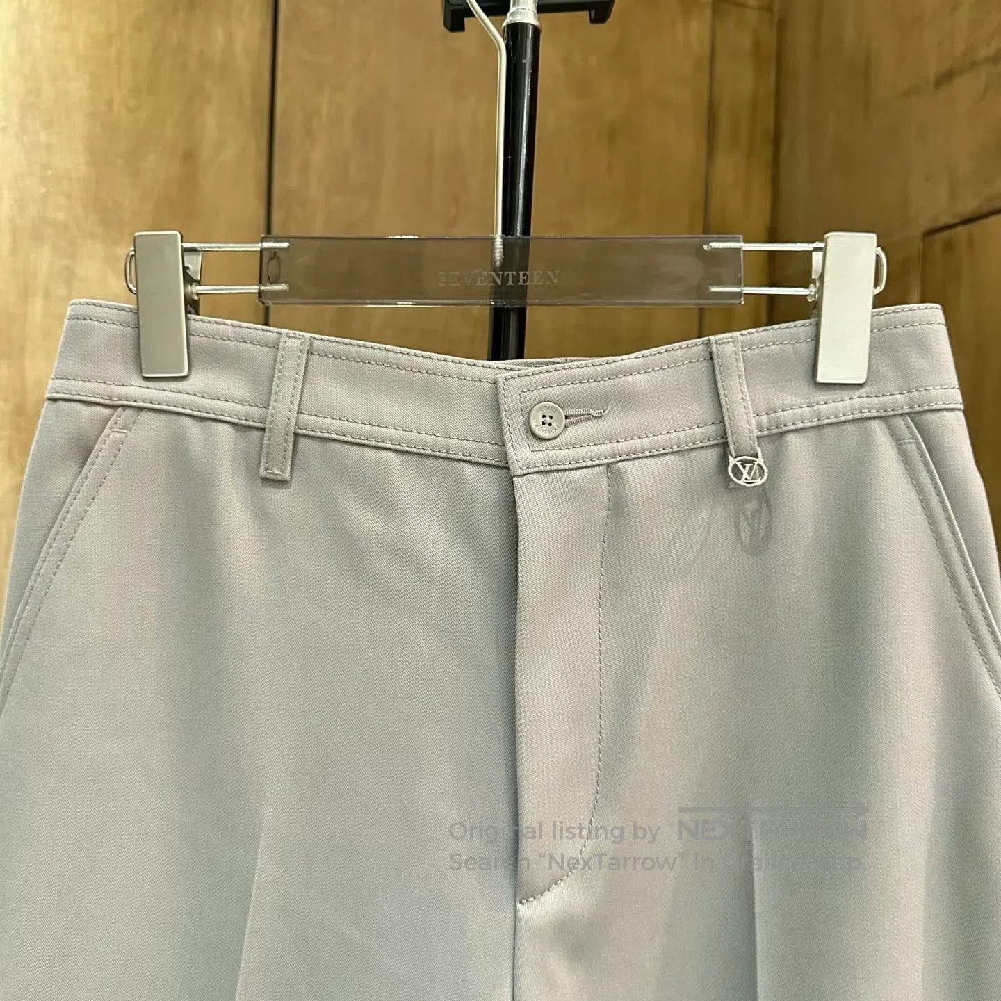 Louis Vuitton Louis Vuitton Gray Wide. Size 41" - 3 Thumbnail