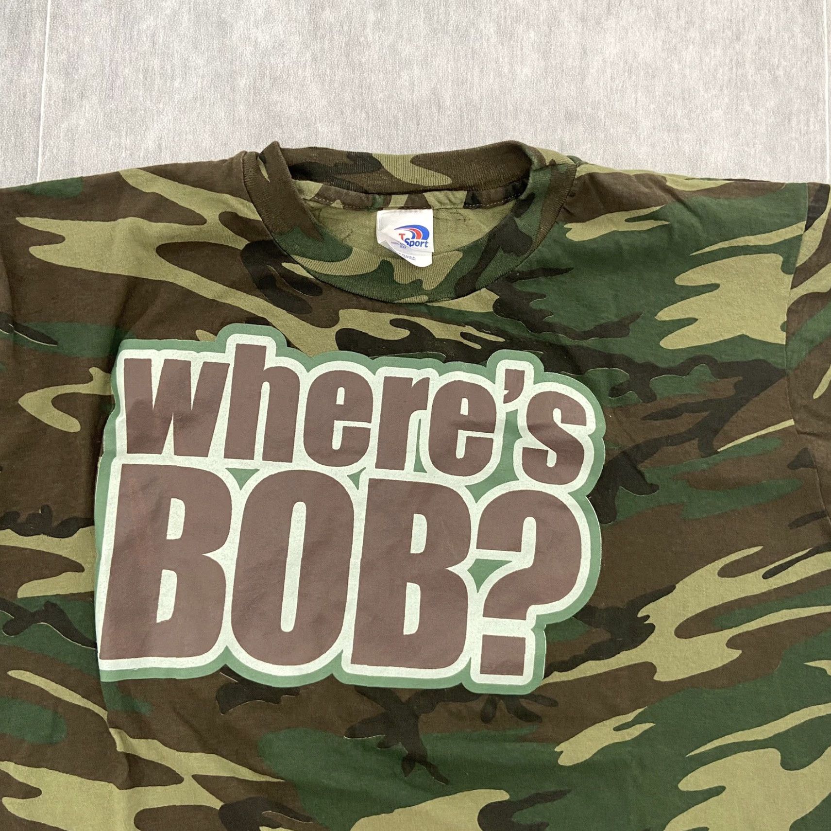 Vintage VINTAGE Where's BOB? Shirt Men XL Green Camo Single Stitch Tee 1990s Graphic Tee Sportswear Mens XL Green Camouflage 90s Size US XL / EU 56 / 4 - 3 Thumbnail