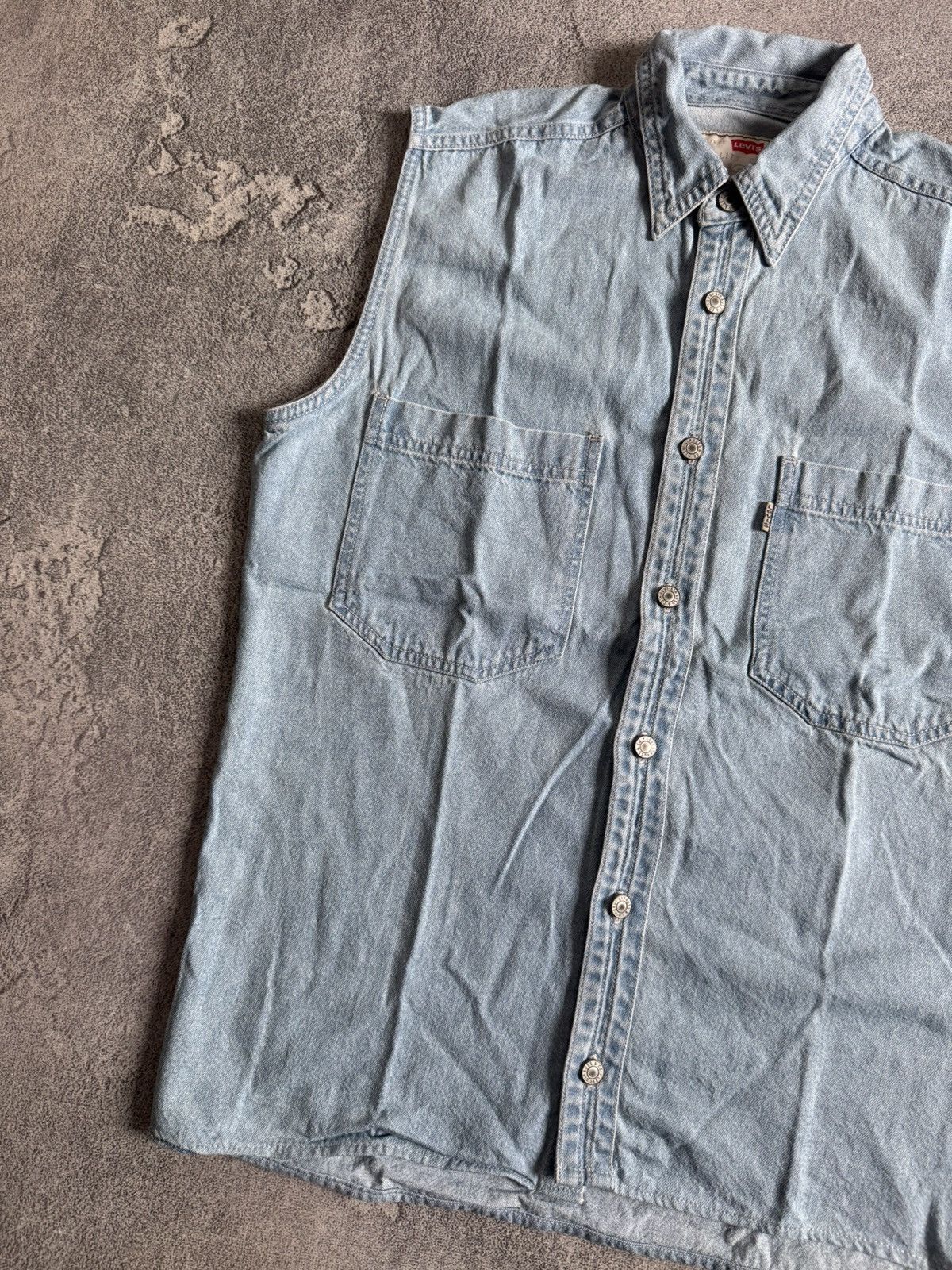 Levi's Levi’s S size denim button up shirt vest sleeveless vintage Size US S / EU 44-46 / 1 - 8 Thumbnail