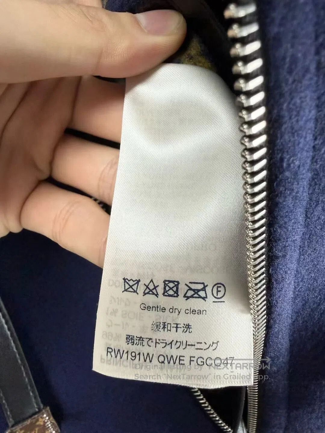 Louis Vuitton Louis Vuitton Deep Blue Wool Coat with Hood. Size XS / US 0-2 / IT 36-38 - 5 Thumbnail