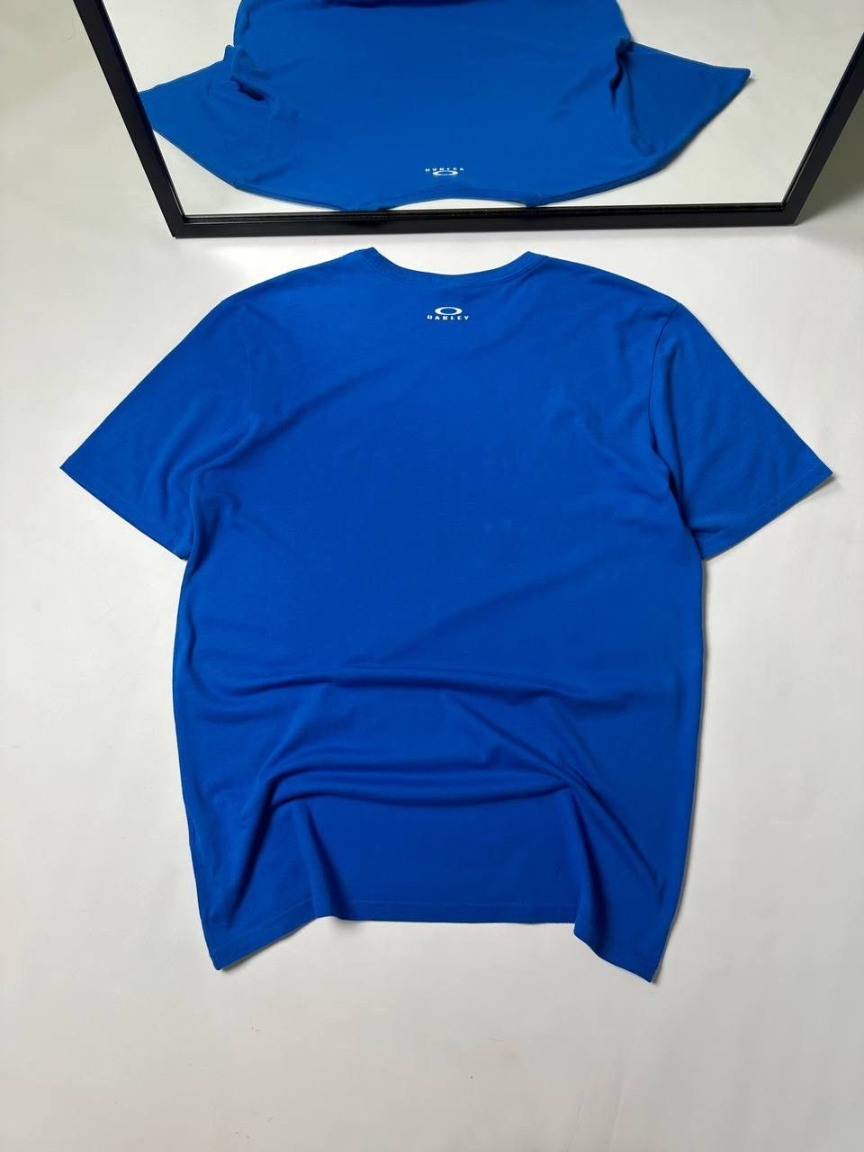 Oakley 00’s Vintage Oakley Rare American Flag Logo T Shirt Size US L / EU 52-54 / 3 - 9 Thumbnail