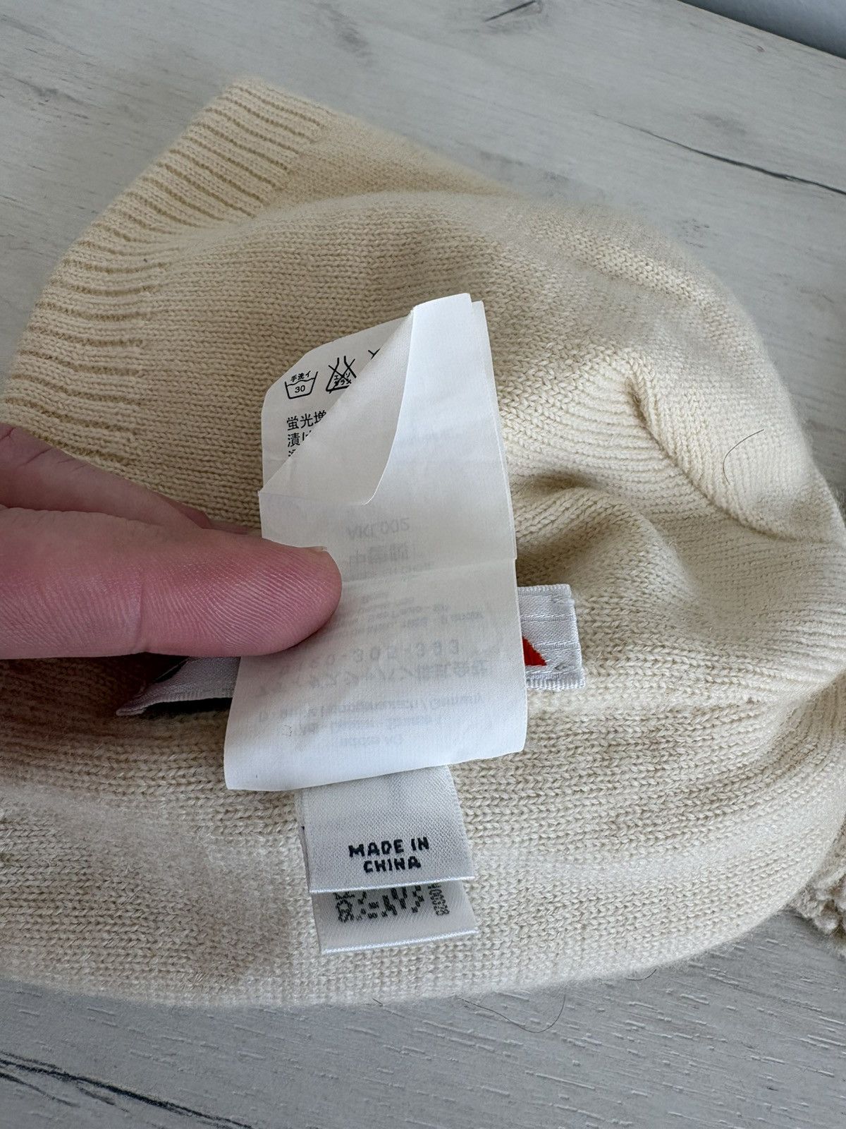 Yohji Yamamoto Y-3 Yohji Yamamoto Knit Beanie Hat & Gloves Set Cream Size S Size ONE SIZE - 10 Thumbnail