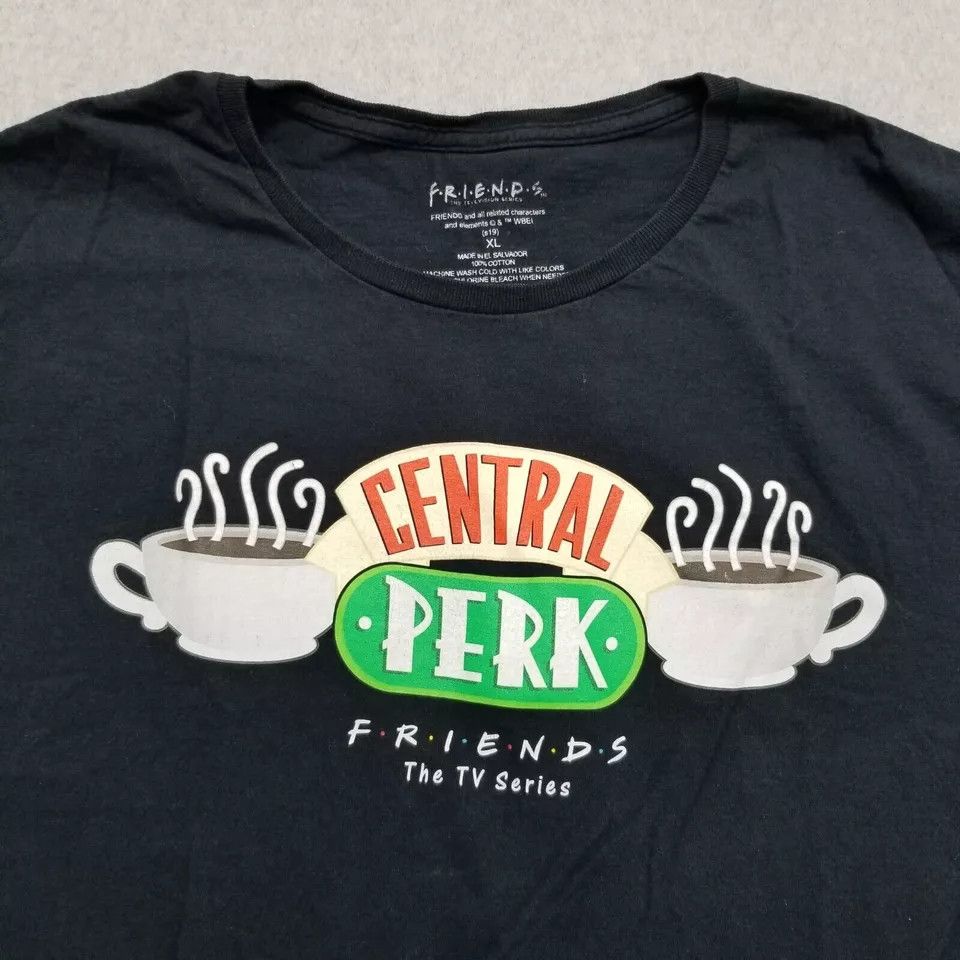 Other Friends Shirt Mens XL Short Sleeve Crew Neck Central Perk Size US XL / EU 56 / 4 - 4 Thumbnail