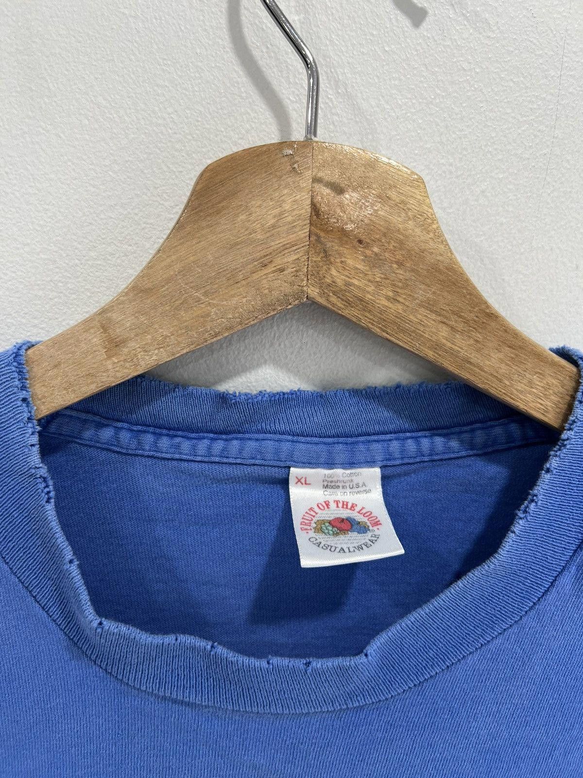 Vintage Vintage 90s Blank Blue Tee Shirt simgle stitched thrashed Size US XL / EU 56 / 4 - 4 Thumbnail