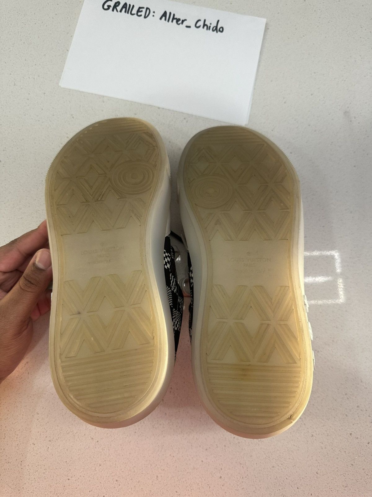 Louis Vuitton Louis Vuitton Ollie Sneaker (LV 7, fits like US8-9) Size US 9 / EU 42 - 5 Thumbnail