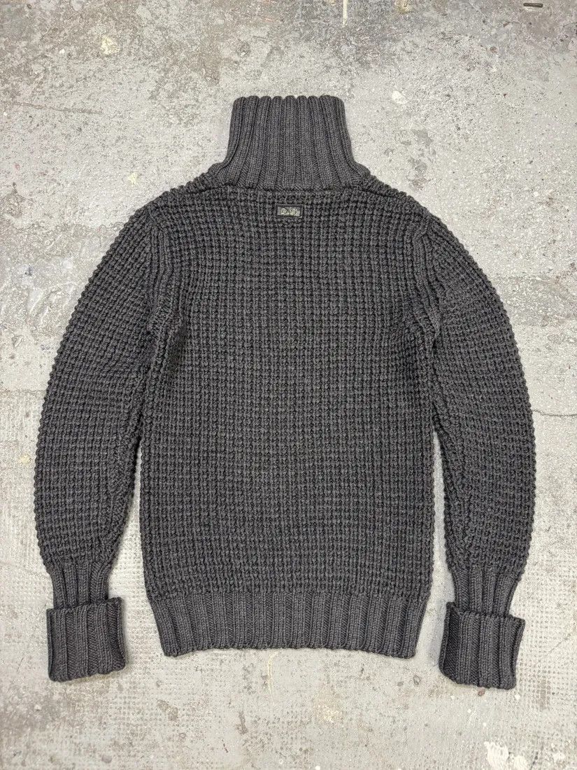 Dolce & Gabbana × Vintage 2000s Dolce & Gabbana Quilted Wool Buttoned Sweater Size US M / EU 48-50 / 2 - 4 Thumbnail