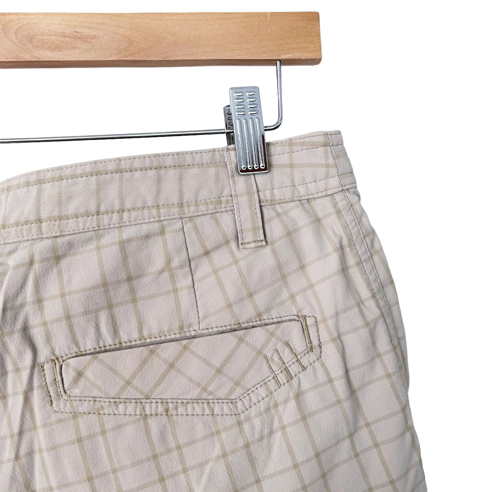 Lululemon Lululemon Tan Plaid Flat Front Shorts Sz 30 Size US 30 / EU 46 - 2 Thumbnail