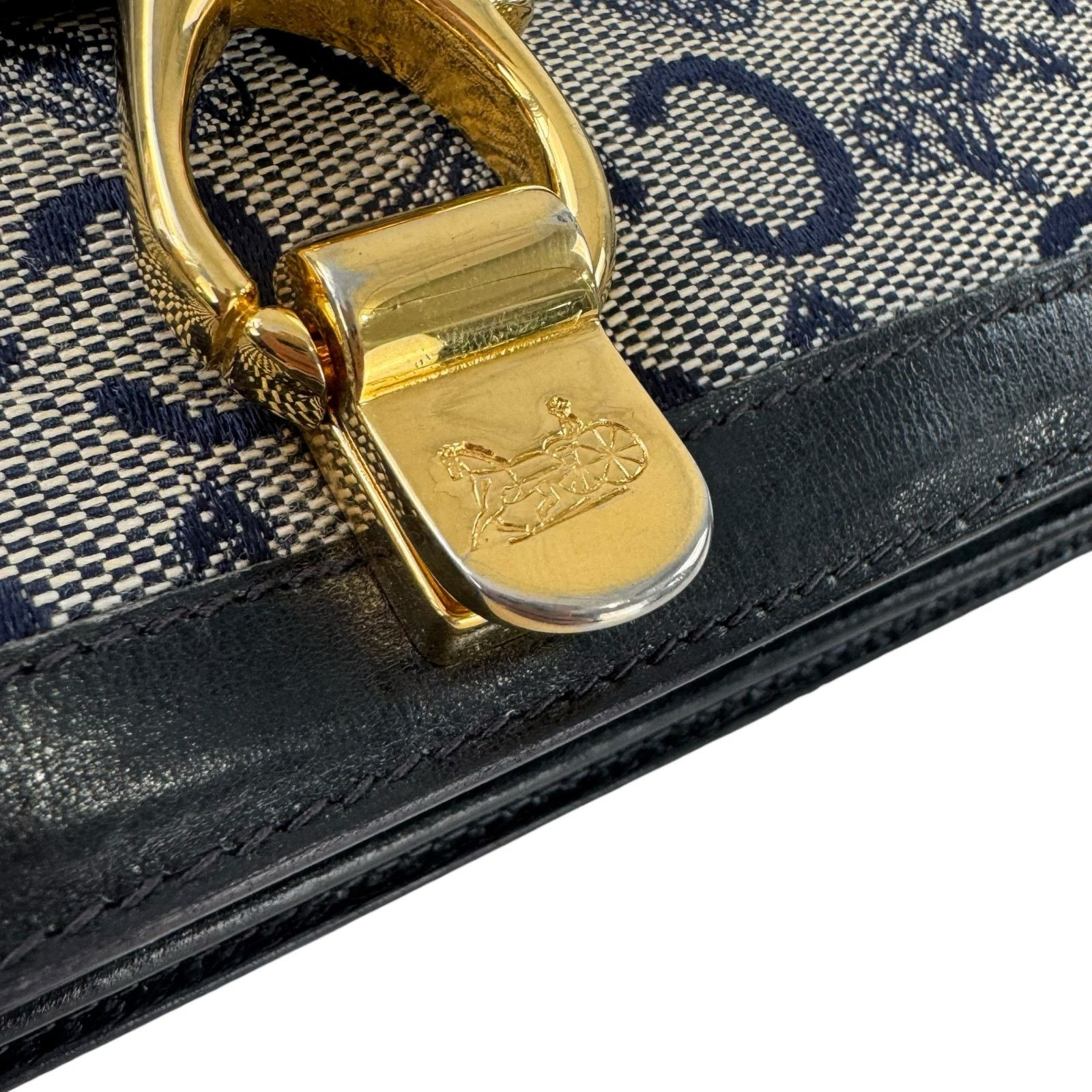 Celine Celine Vintage Triomphe Shoulder Bag Size ONE SIZE - 20 Thumbnail